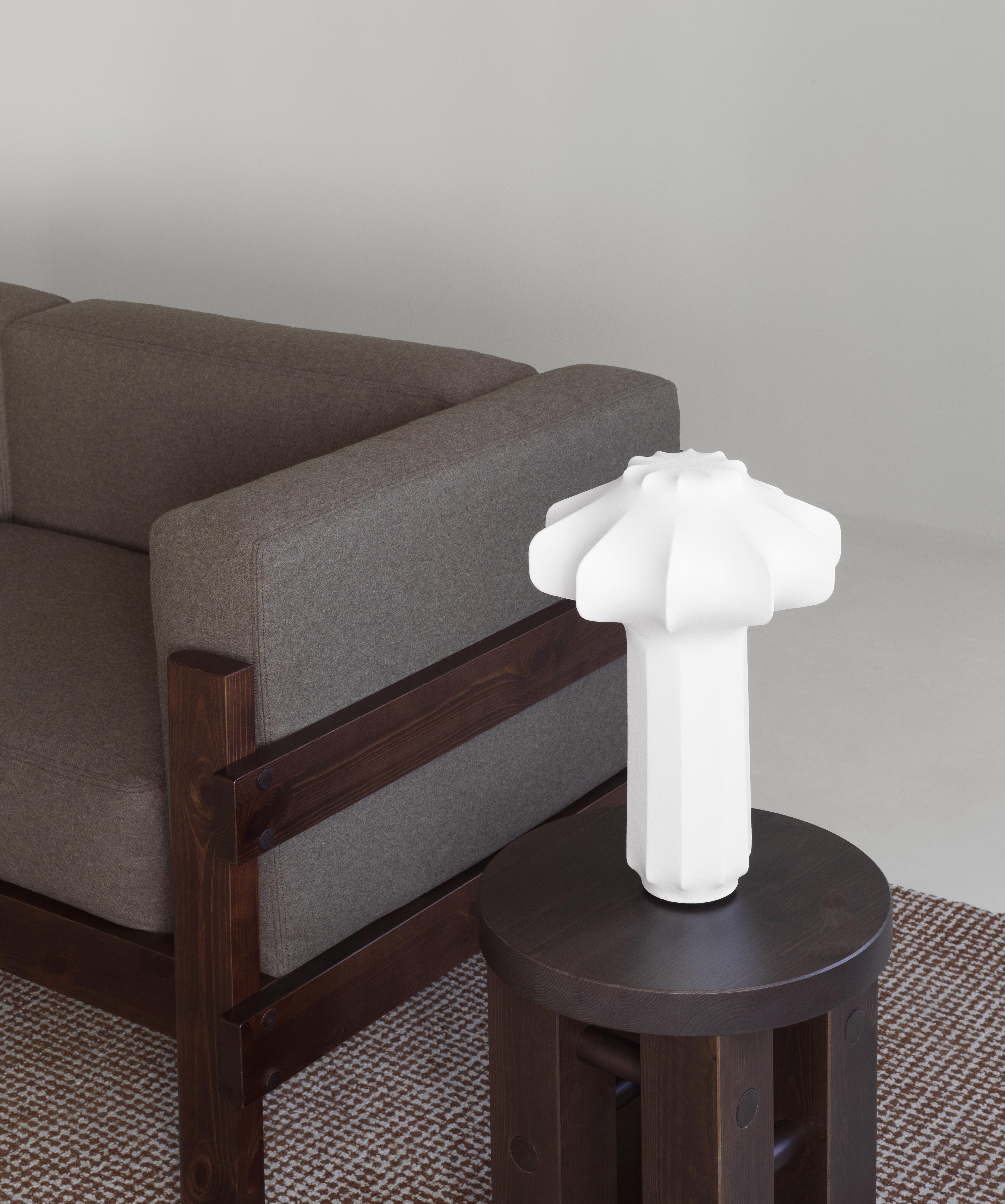 PHANTOM white table lamp