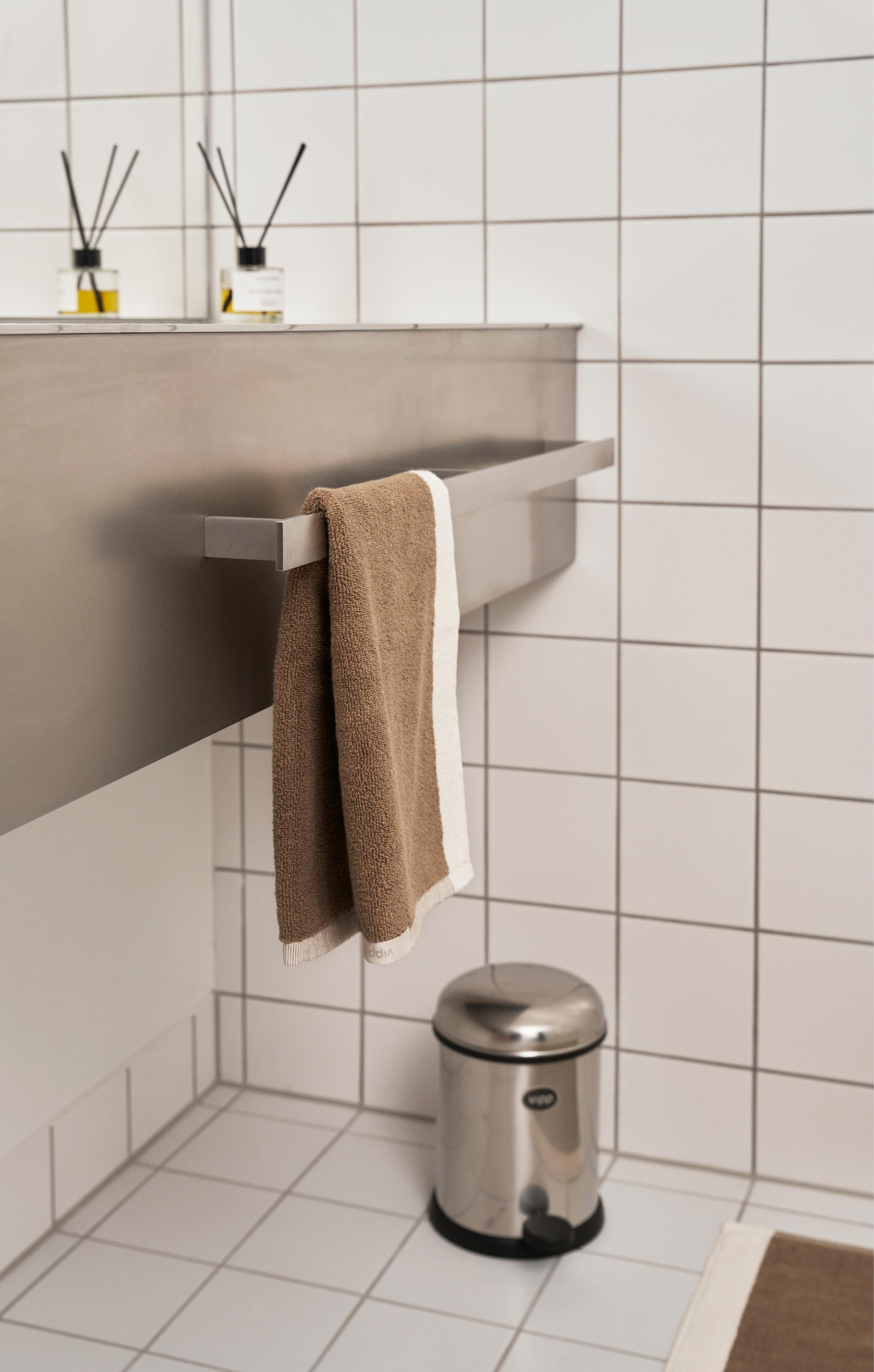 VIPP towel taupe cotton