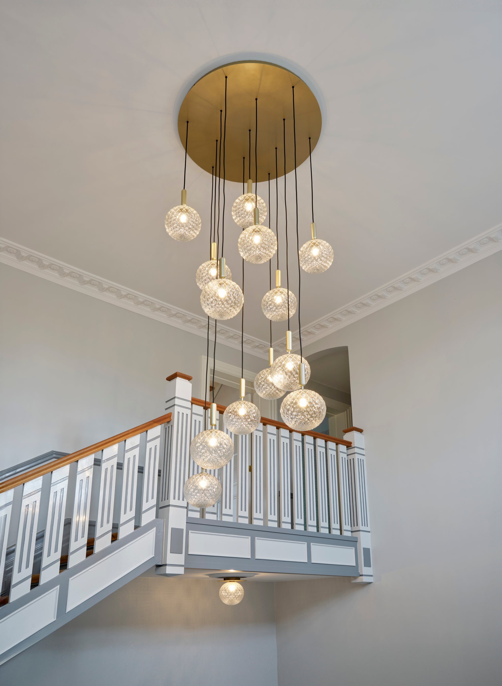 Hanglamp MIIRA 13 messing met opaalglas