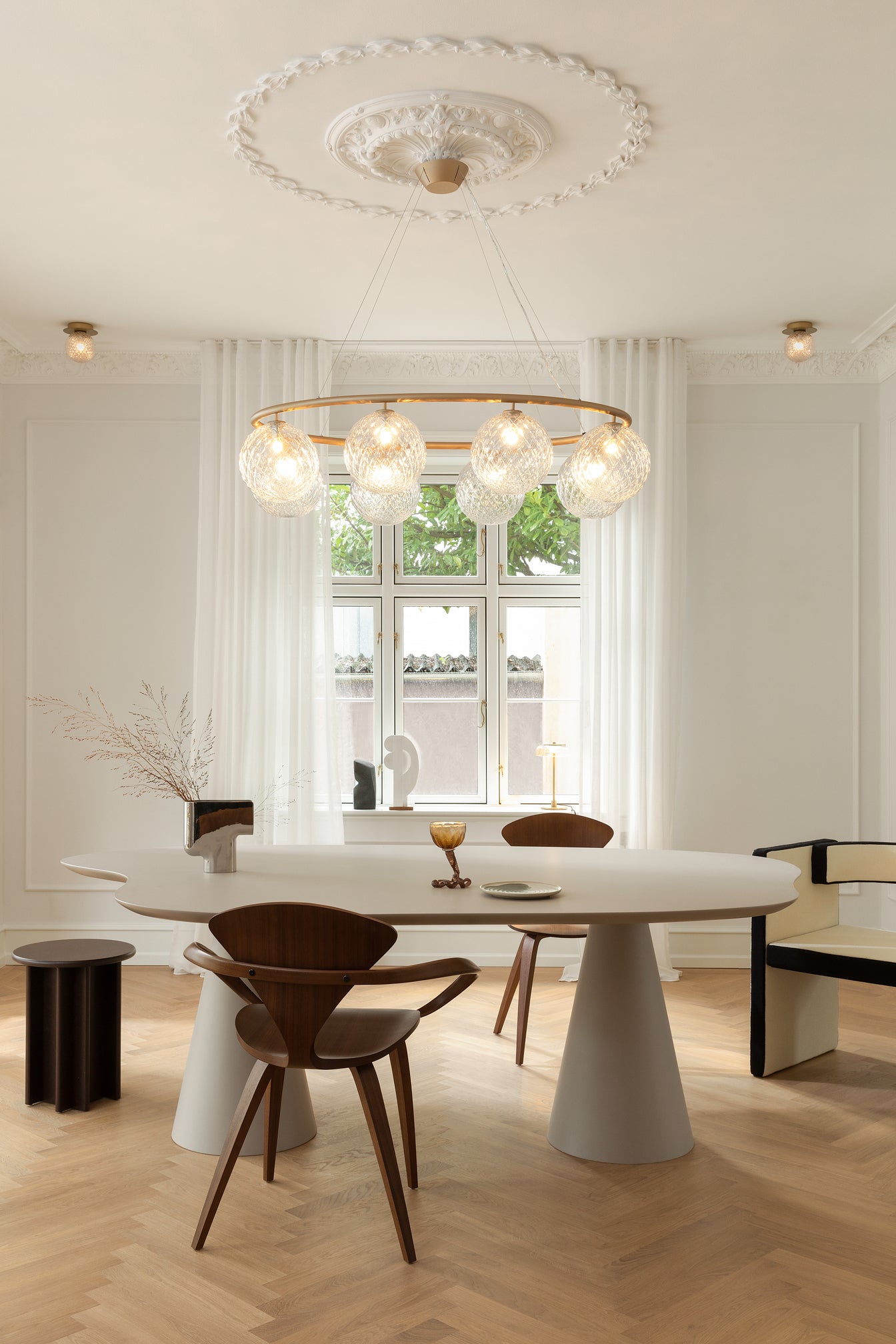 Lampa wisząca MIIRA 8 OVAL mosiężny z transparentnym szkłem – Nuura