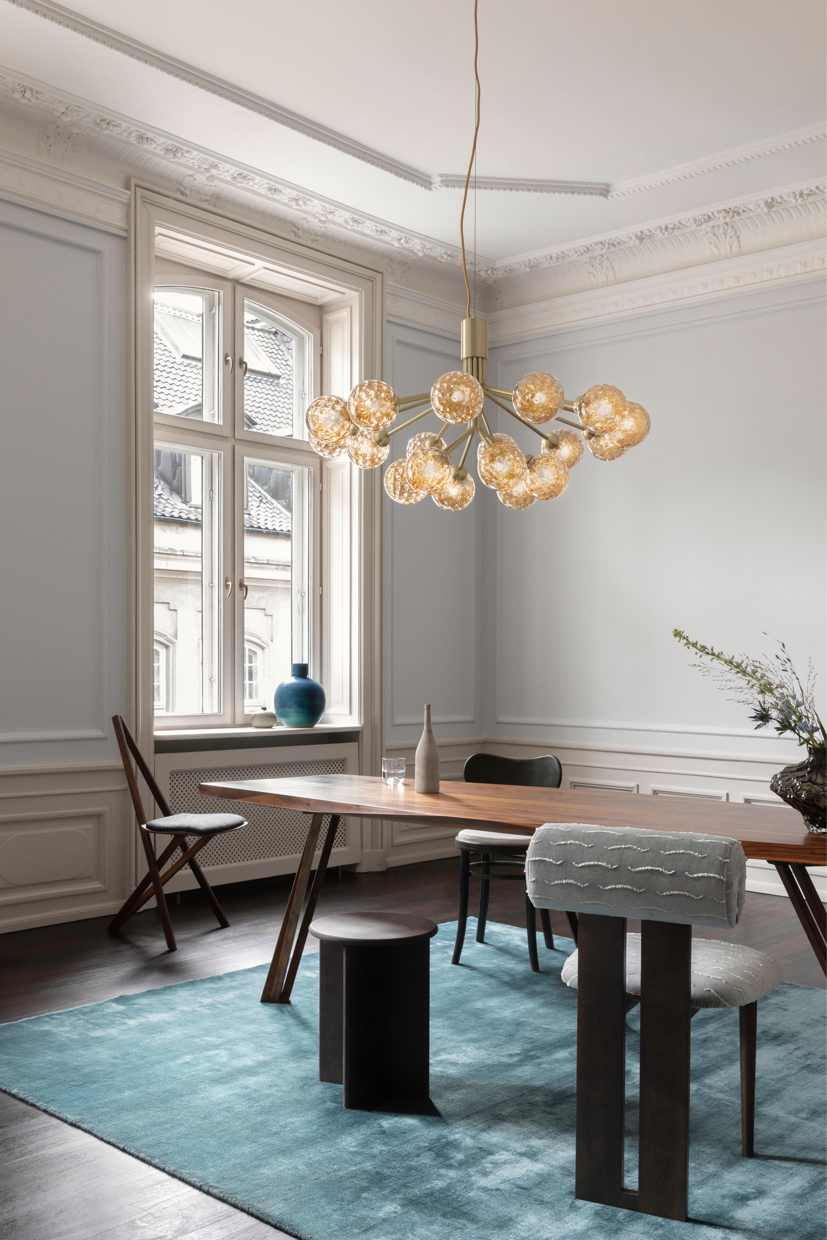 Kroonluchter APIALES 18 messing met gouden glas