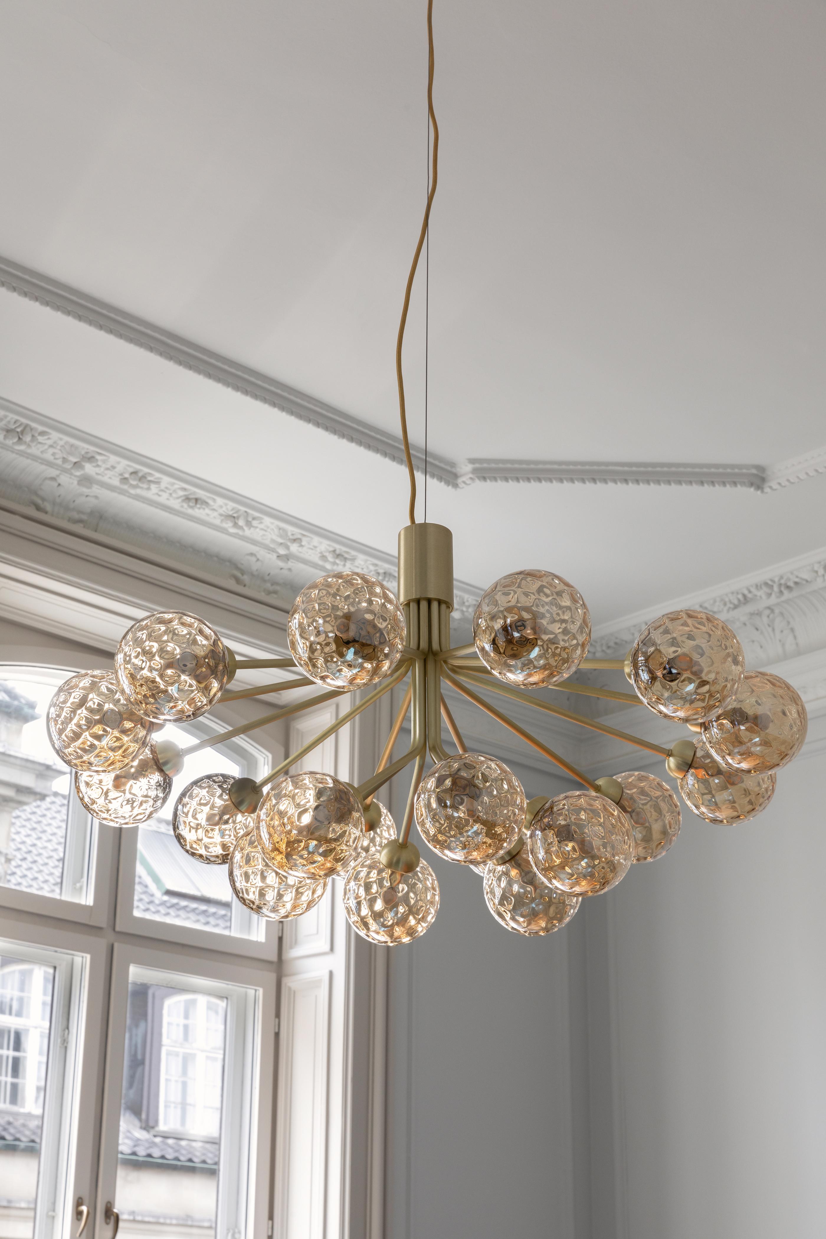 Kroonluchter APIALES 18 messing met gouden glas