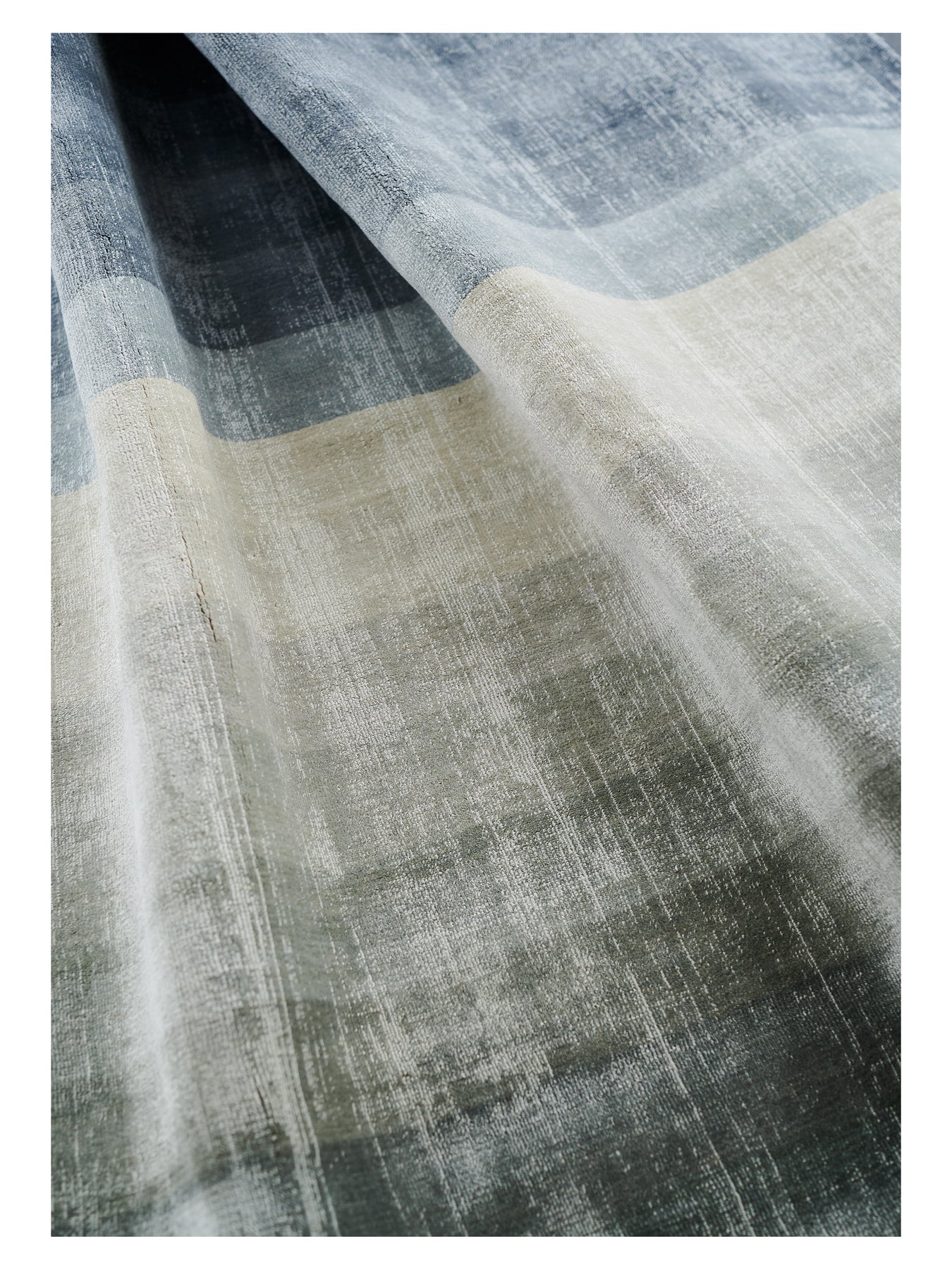 COMBINATION carpet in navy blue with gray