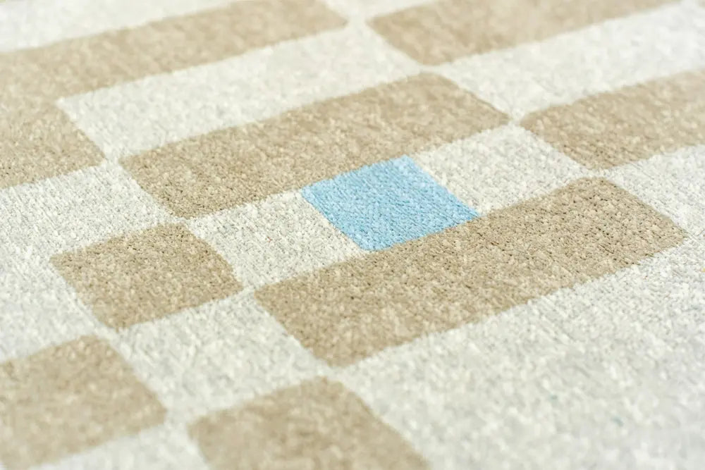 Teppich CHESS GREYHOUND beige mit Weiß und Orange