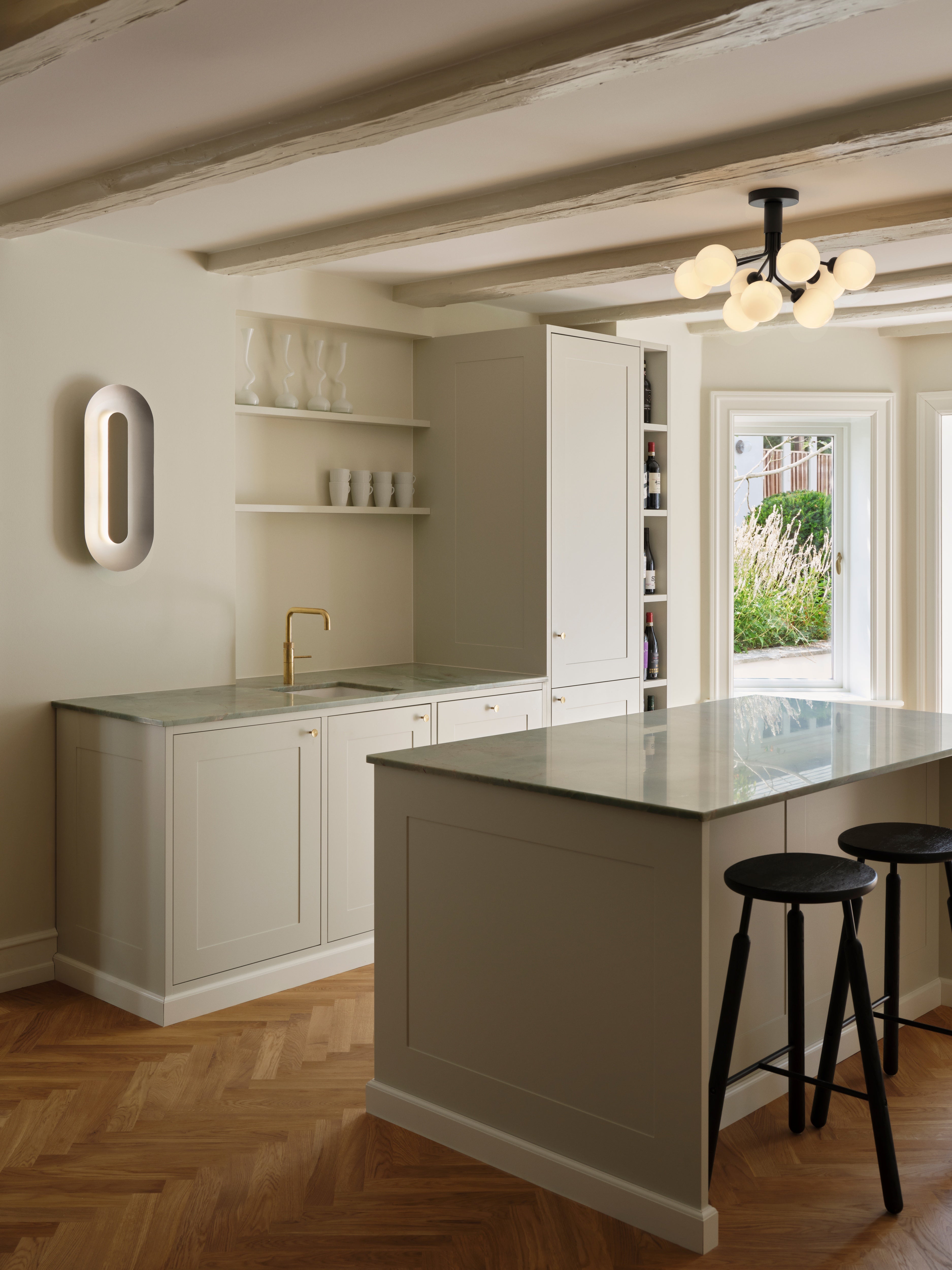 Deckenleuchte APIALES 9 Messing mit goldenem Glas