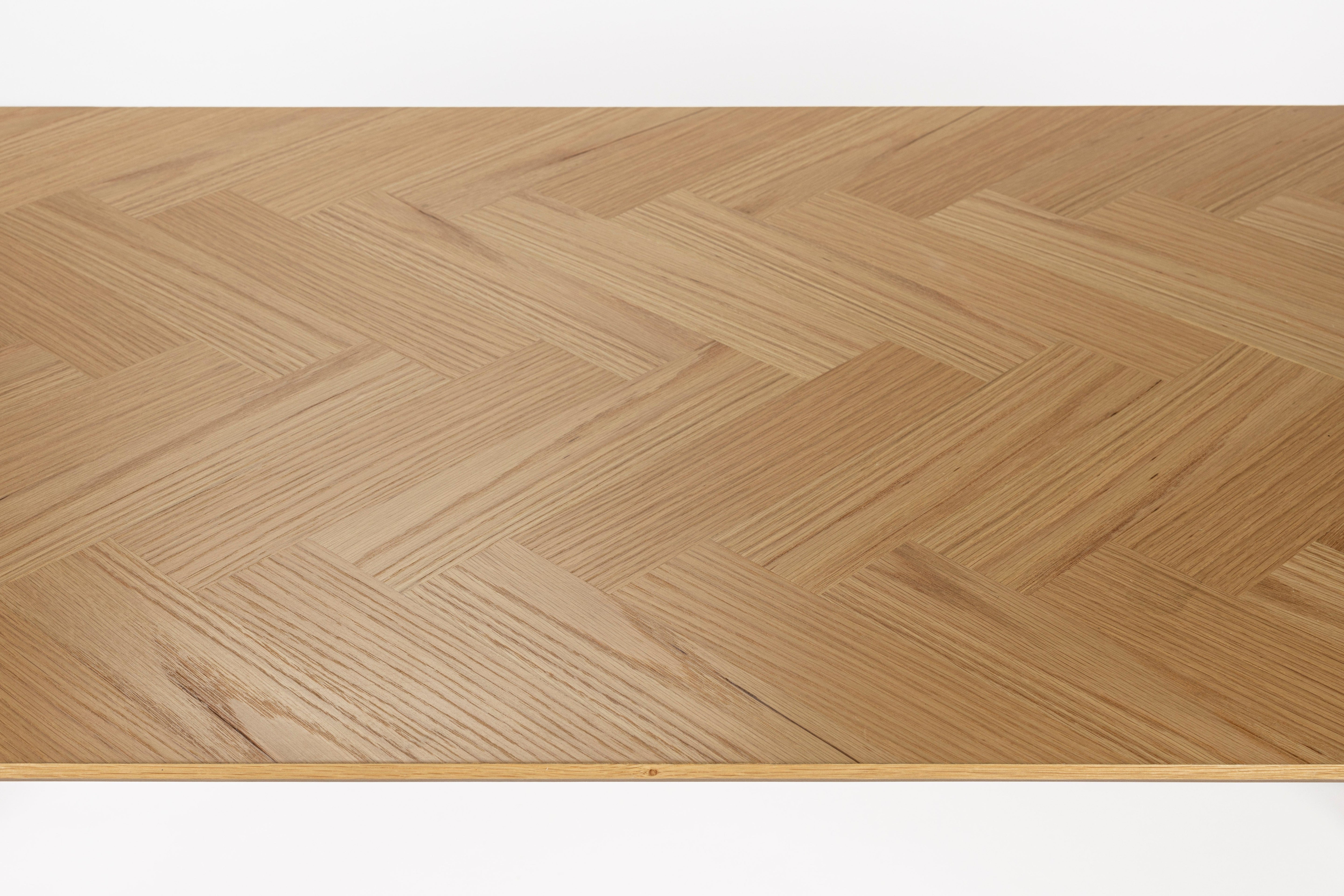 Fabio table oak veneer