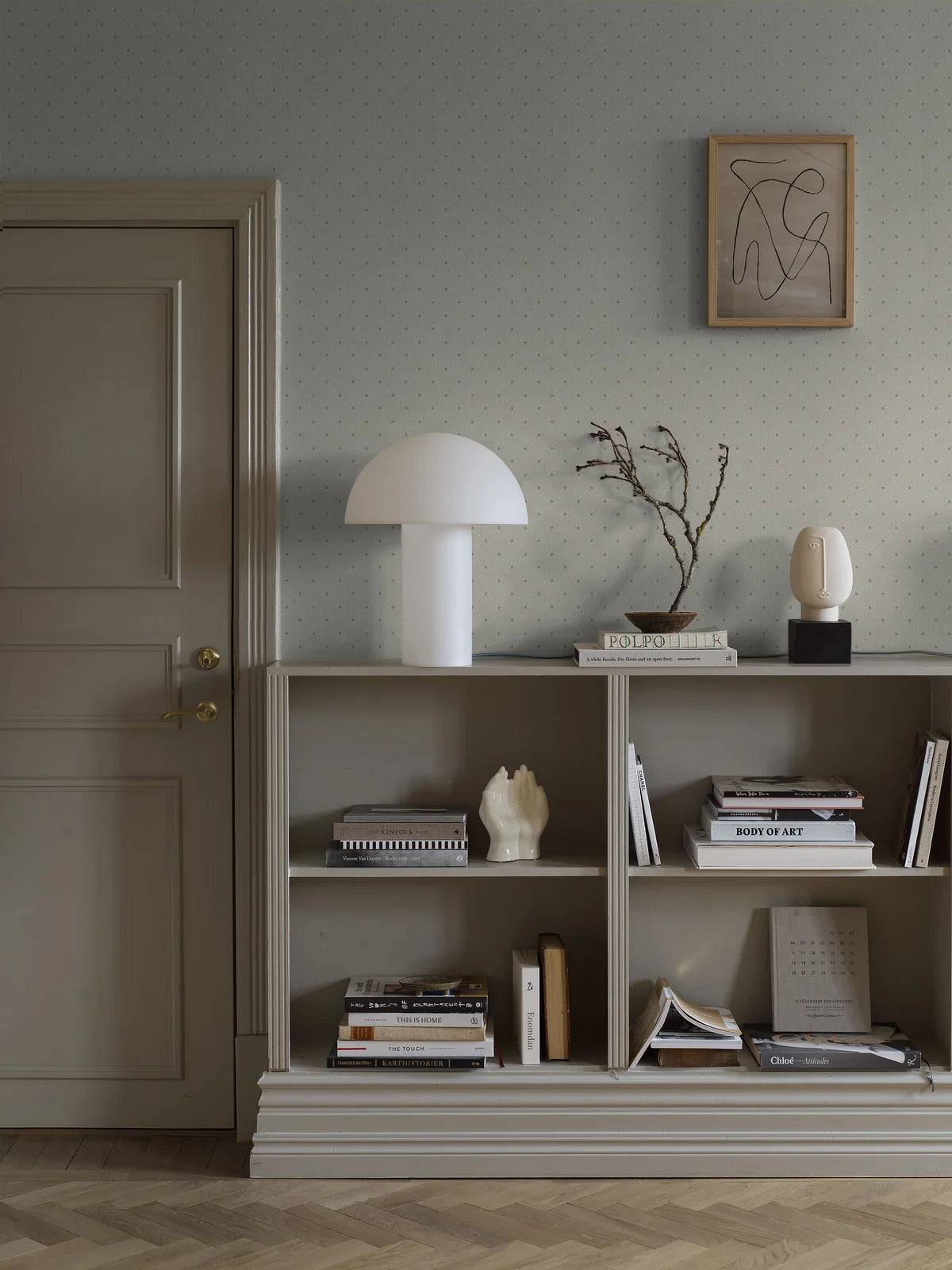 Cream Golden Trellis Geometric Wallpaper with Gold