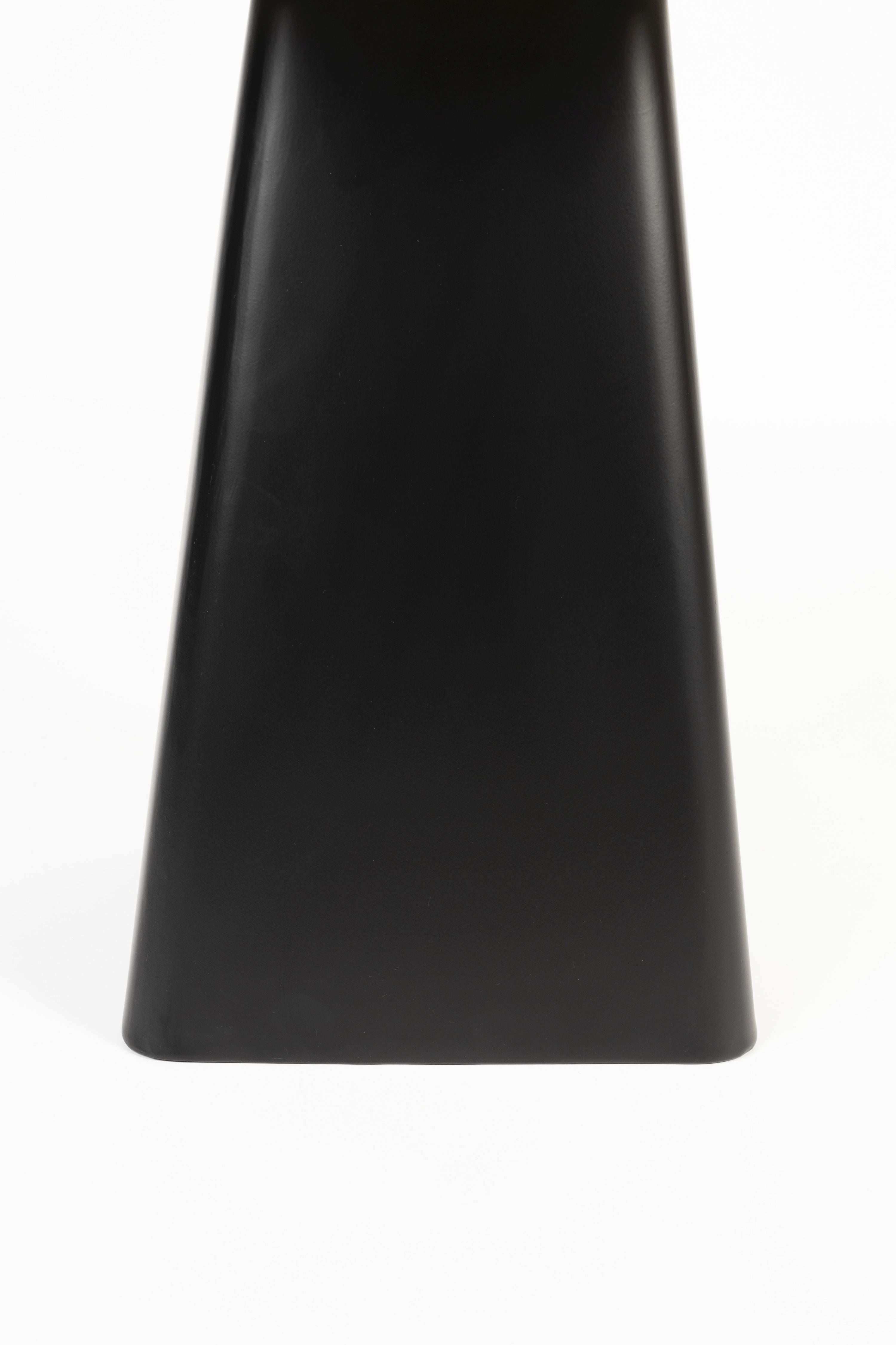 Set van BARU tafels zwart met beige blad