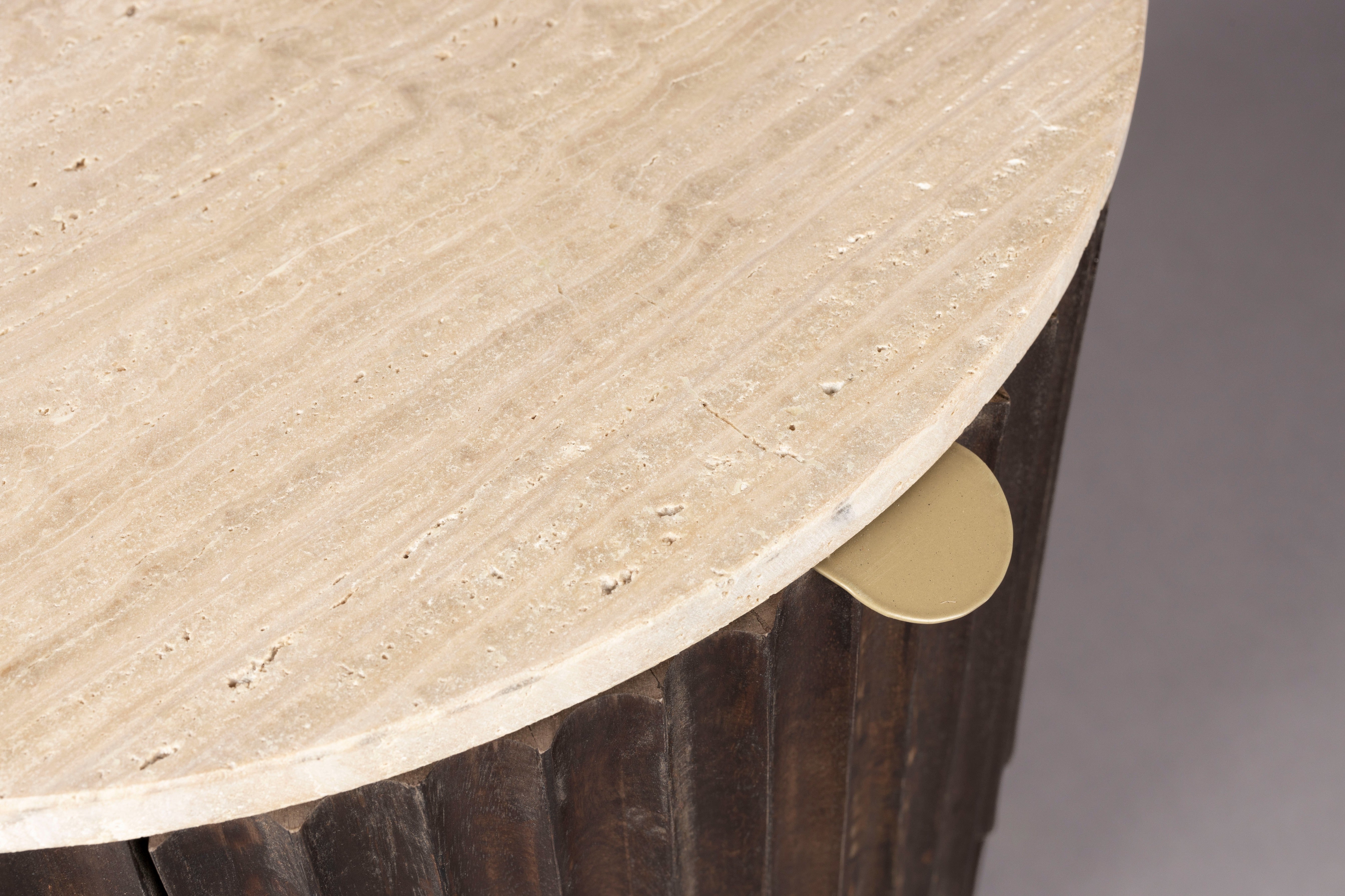 Zijtafel MARLOW travertijn met houten basis