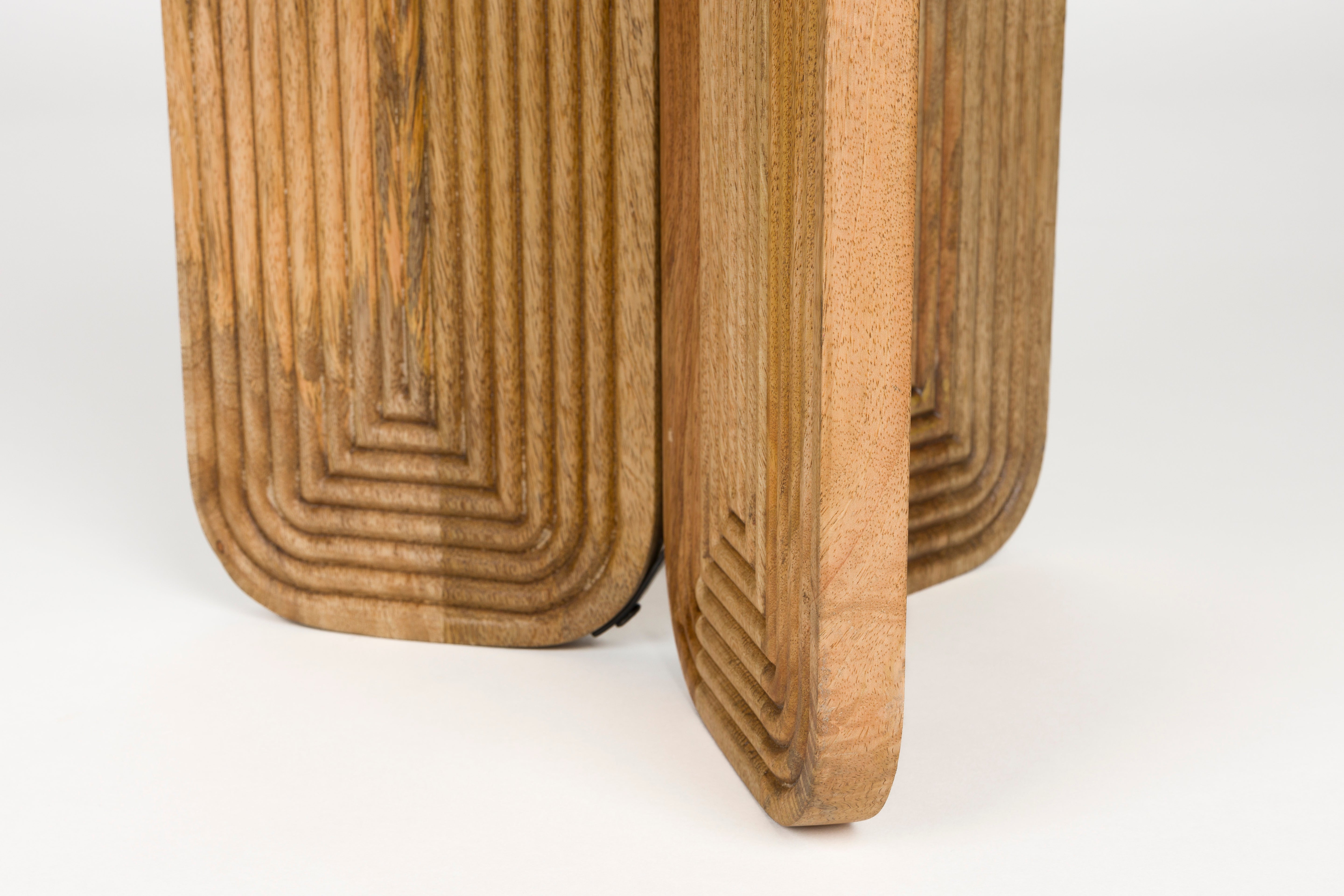 Beistelltisch MAEZE aus Mangoholz