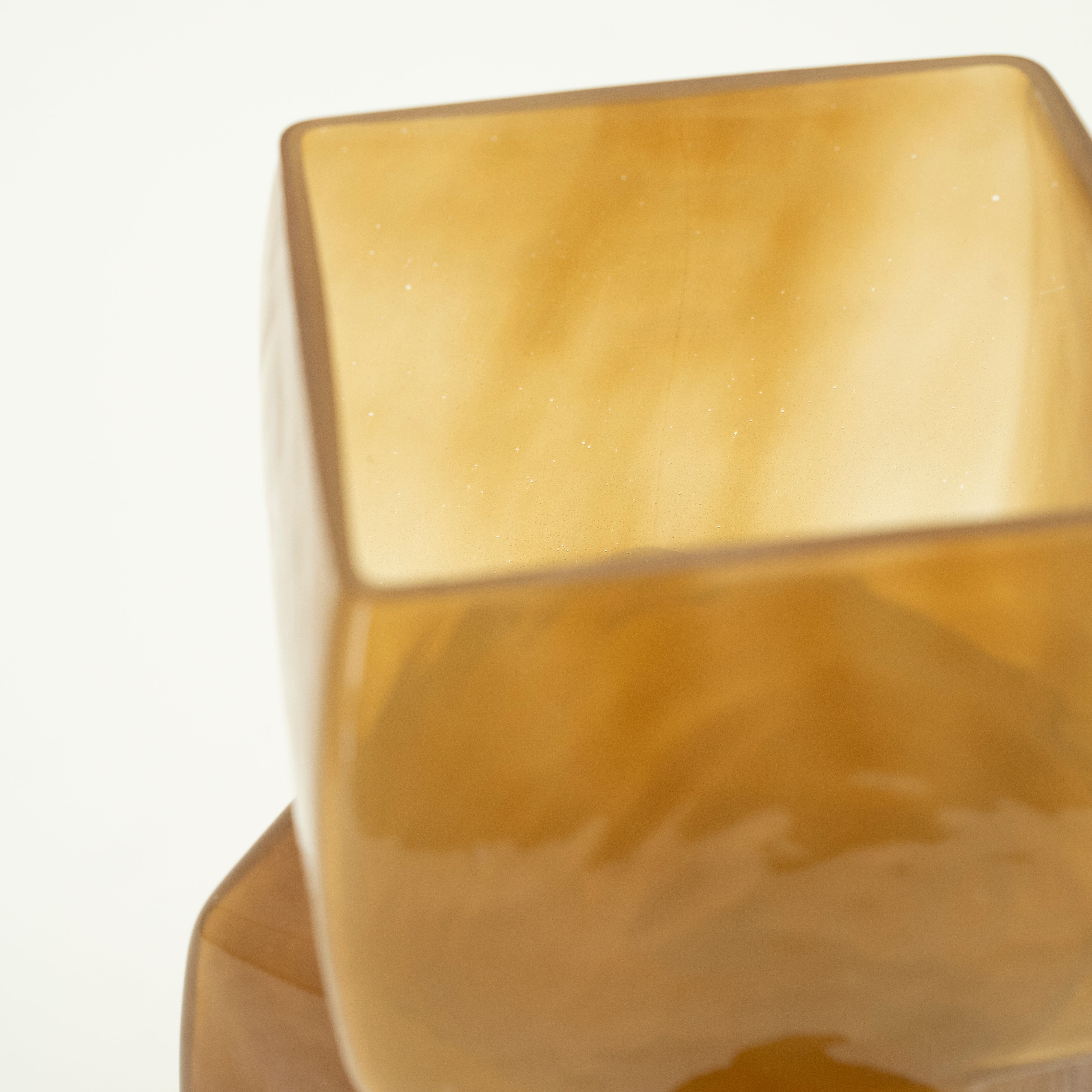 Vaas BATU mosterdkleurig