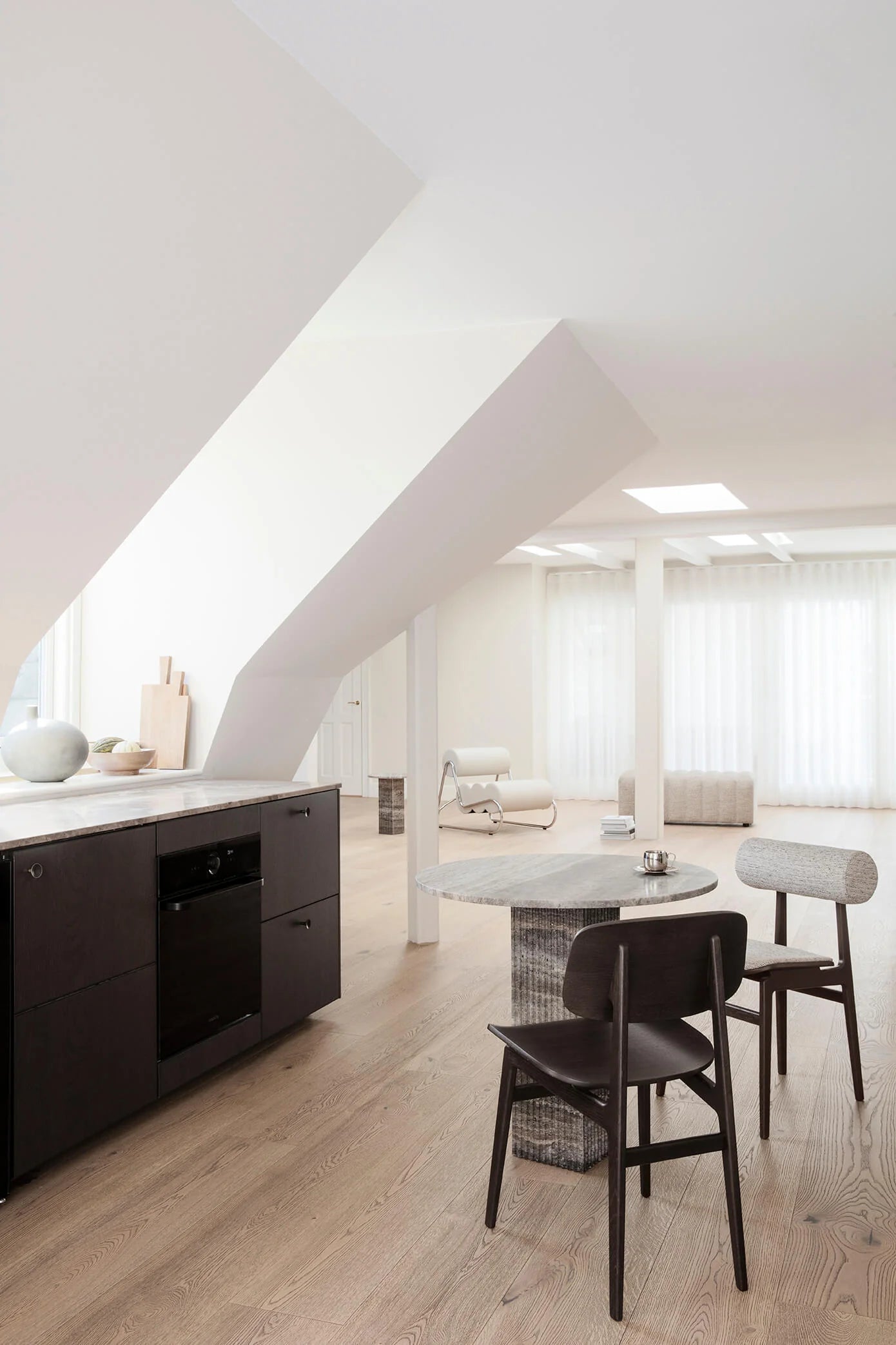 Stoel TOTEM eikenhout