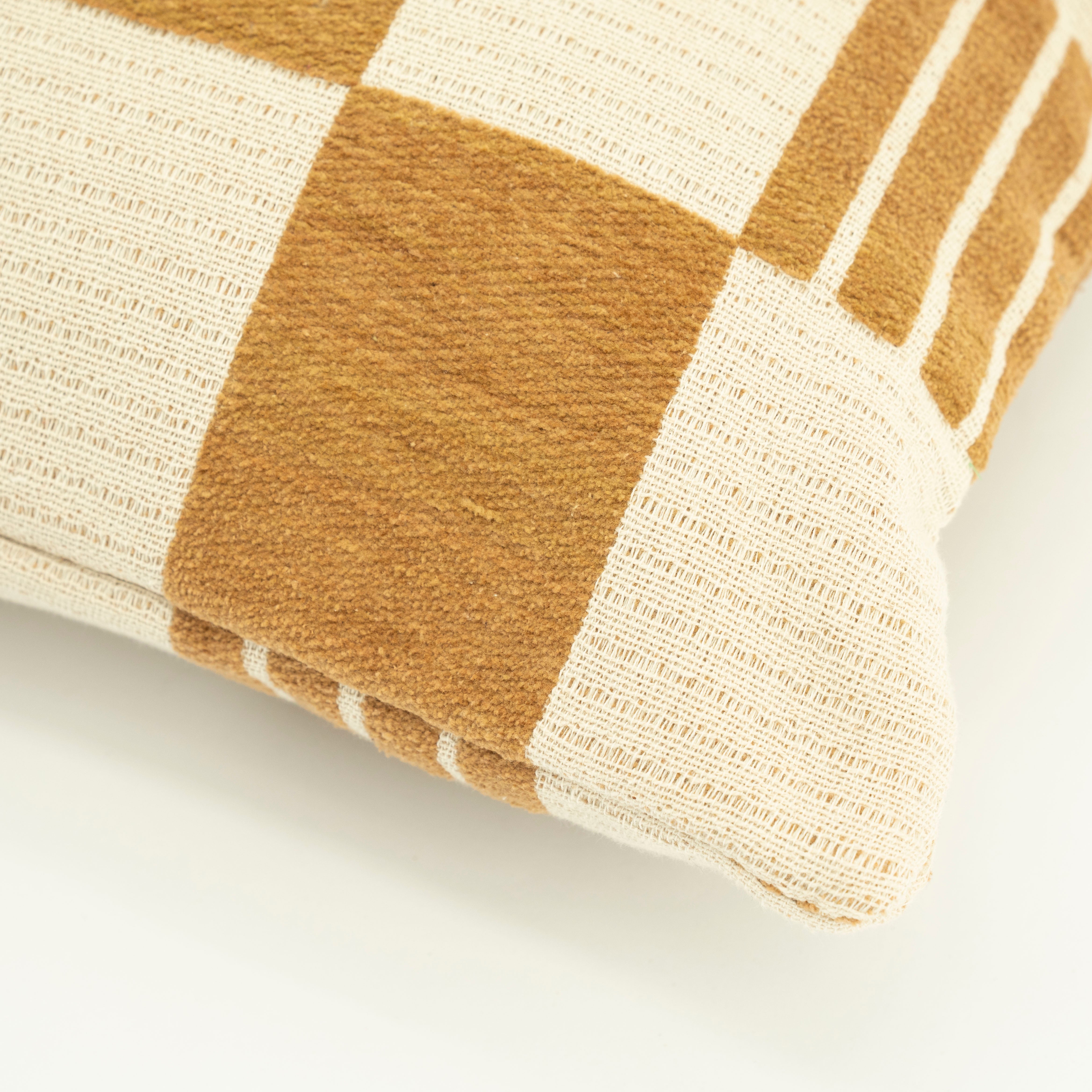 Kissen TWIST senfgelb mit beige