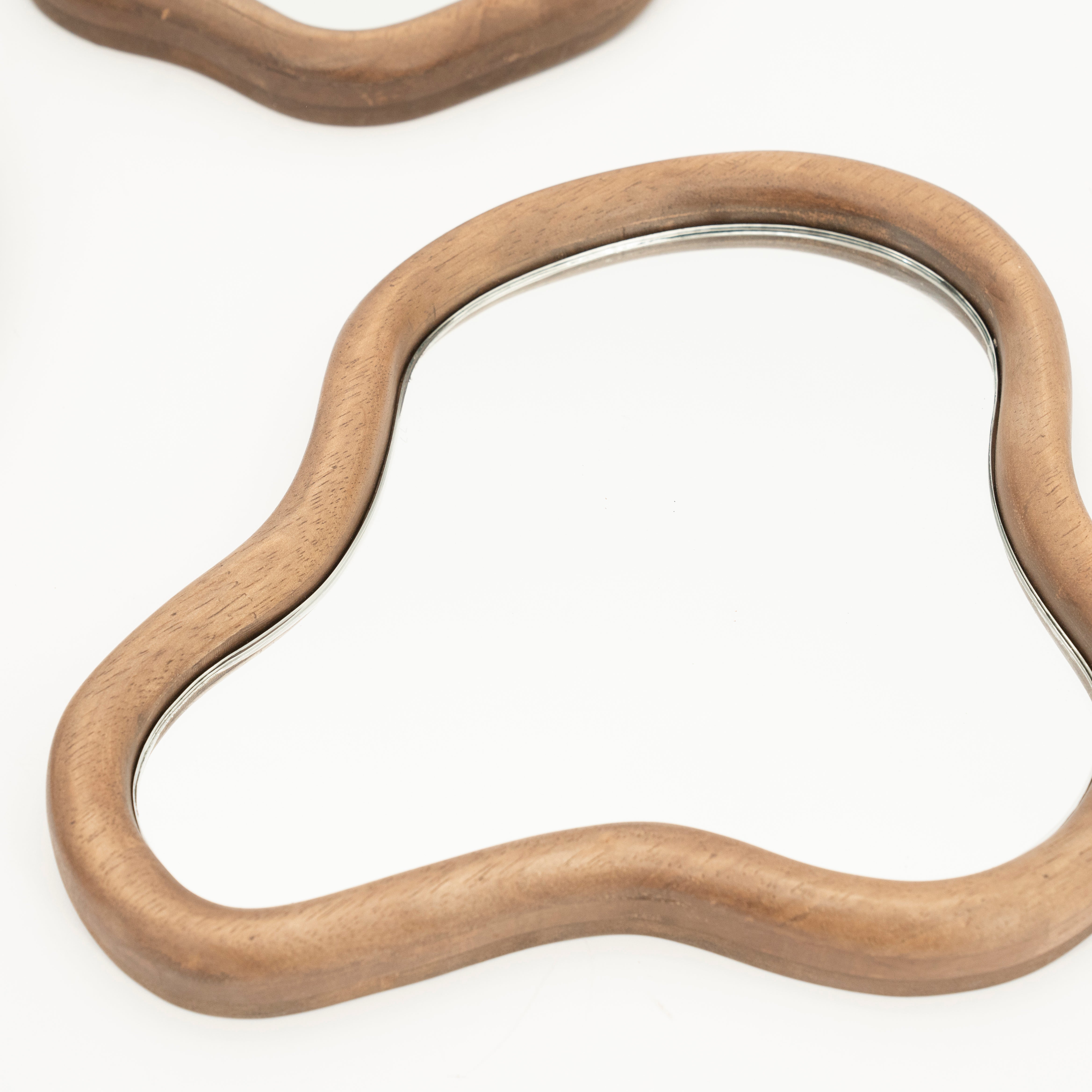 AKIRO Mirror Set Rubberwood