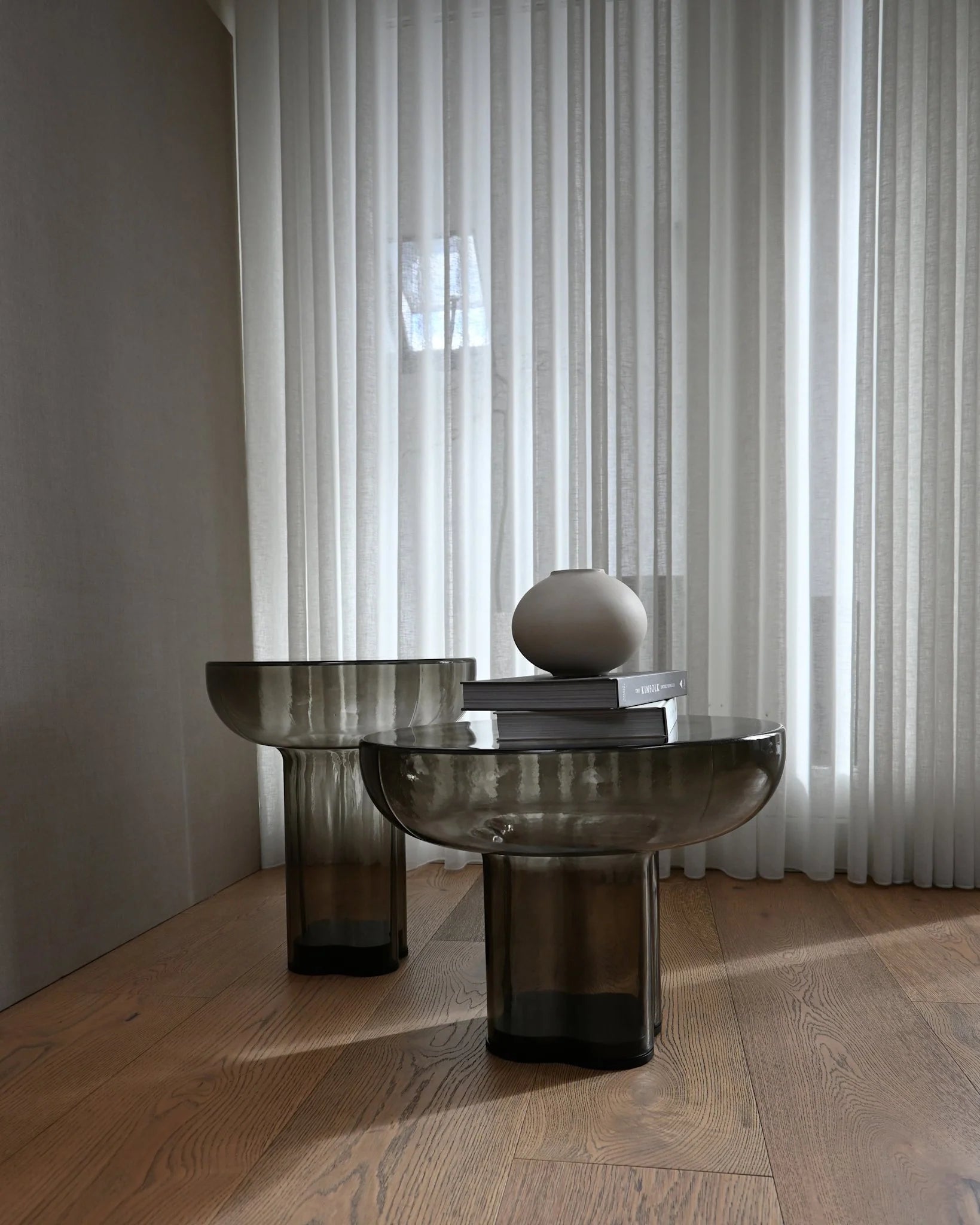 Bijzettafel CROWN rokerig glas