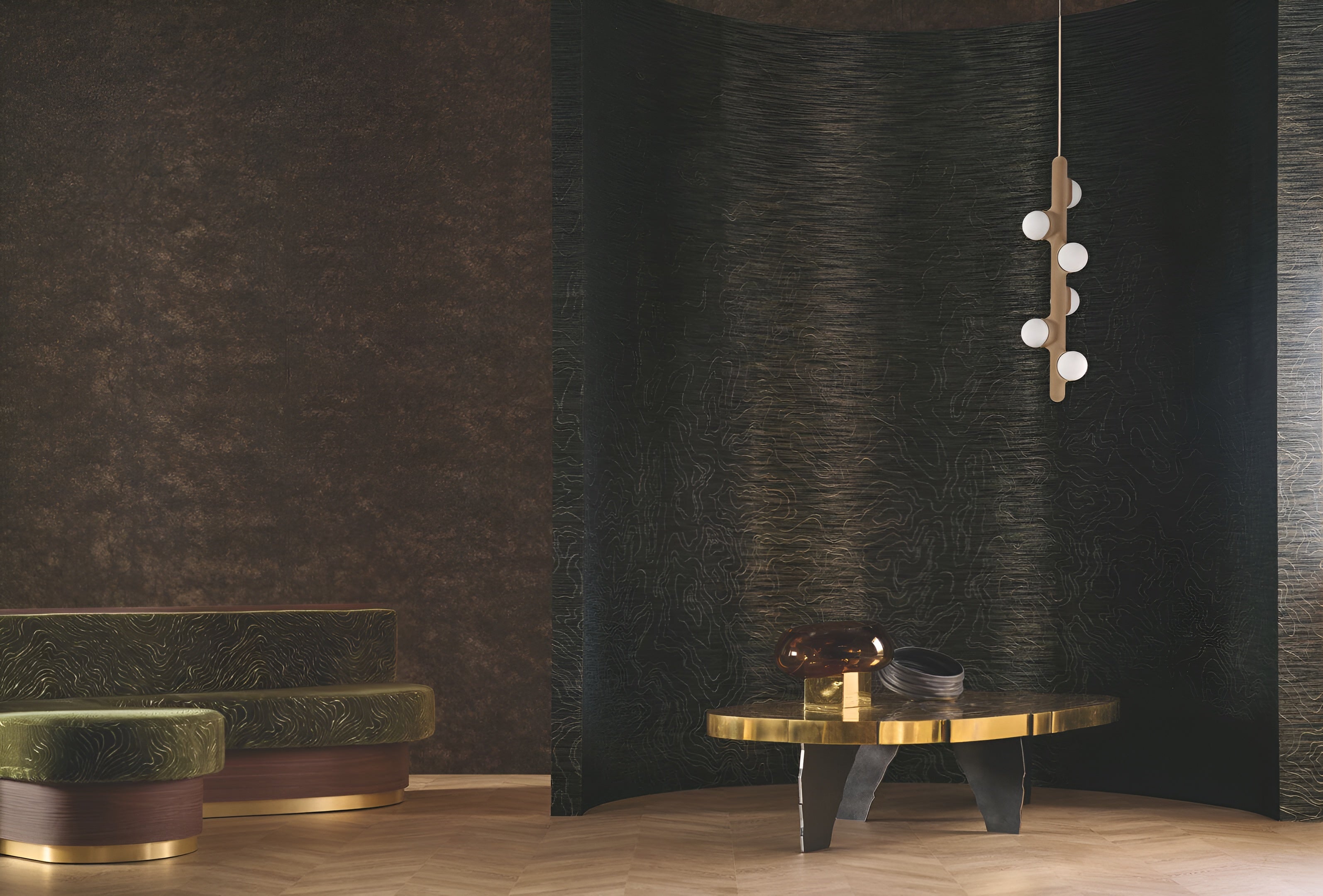 Strukturierte, metallische Textiltapete mit Falten OXEA - TERRE DE SIENNE DORÉ Terrakotta mit Gold