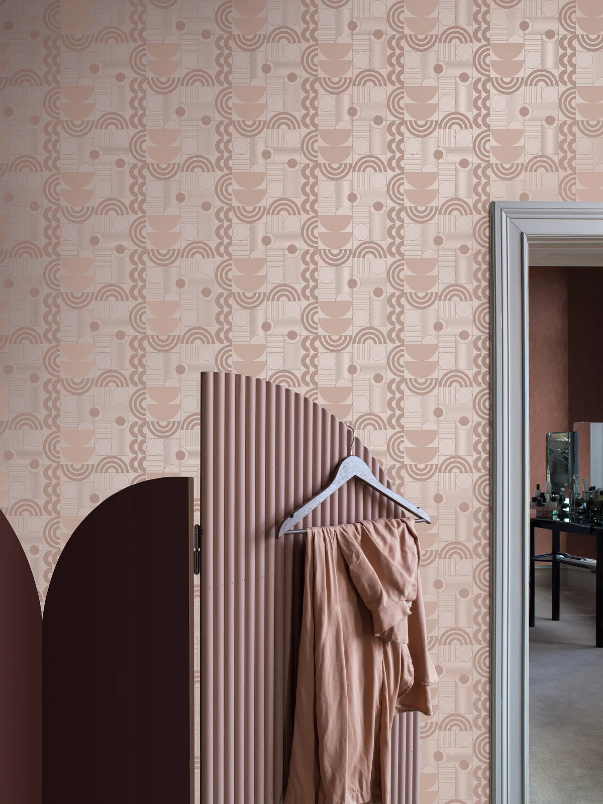 Non-woven paper wallpaper with a geometric pattern COSMOPOLITAN in powder pink