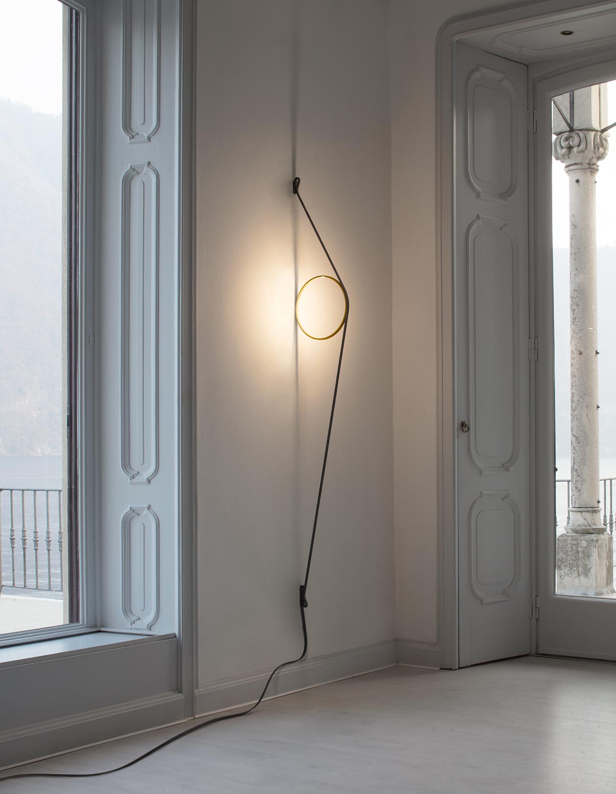 WIRERING Wall Lamp Gray with Gold