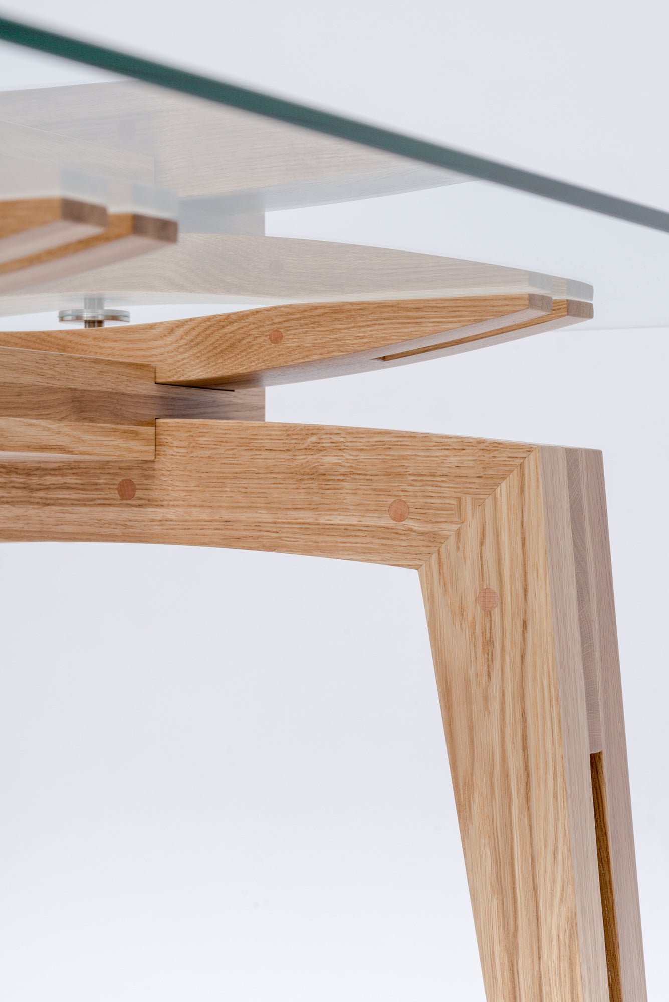 TAMAZO AIR tafel met glazen blad