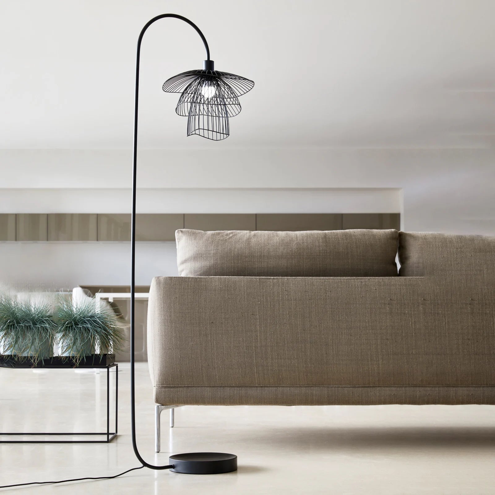 Lampa stojąca PAPILLON czarny – Forestier