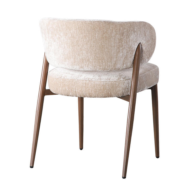Beige FUJI stoel met een donkere houten basis