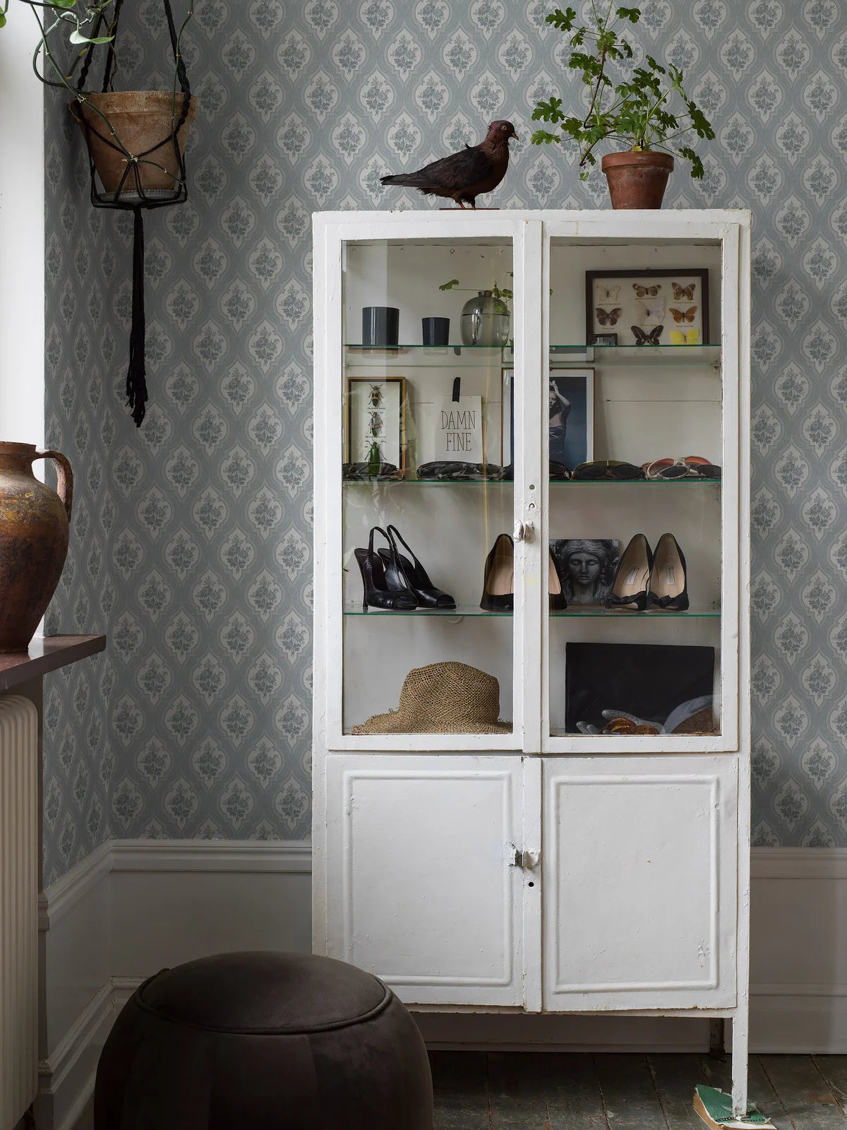 ETERNAL FLOWER Blue Medallion Pattern Wallpaper