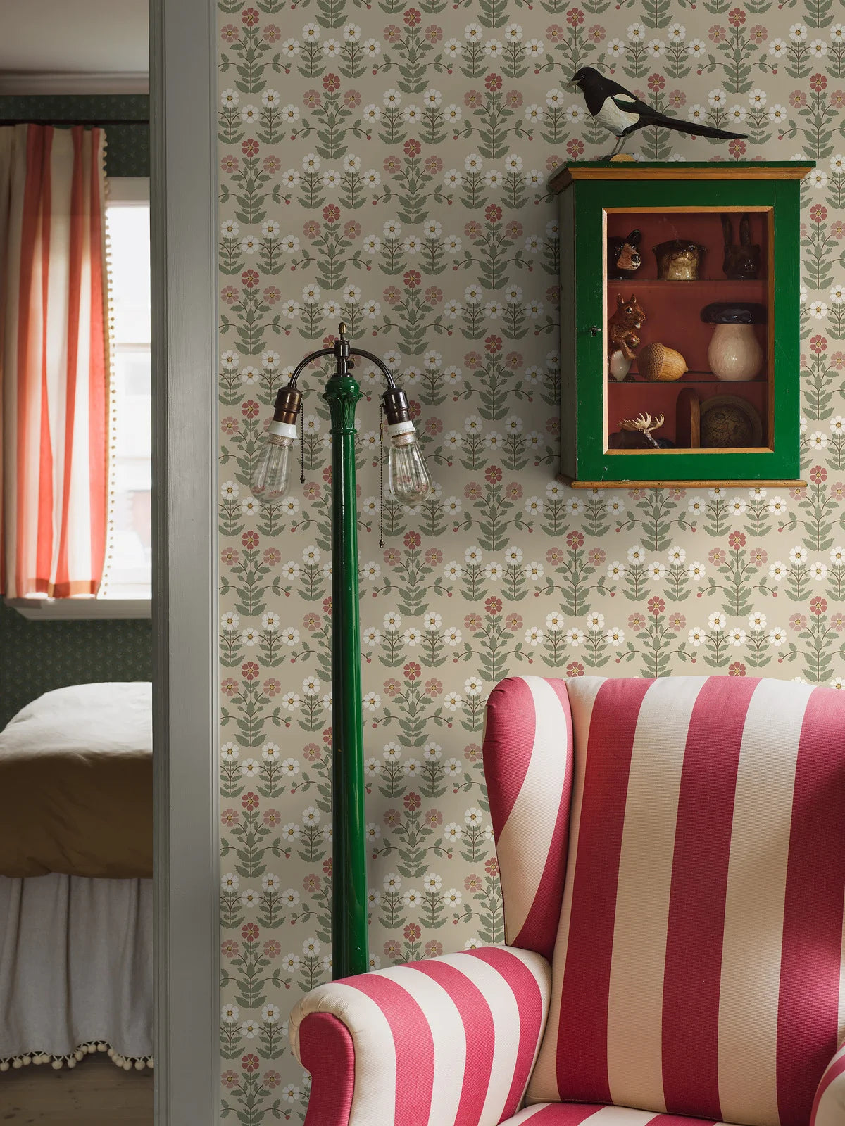 Beige wandtapijt met bloemenmotief SIPPOR bruin met wit