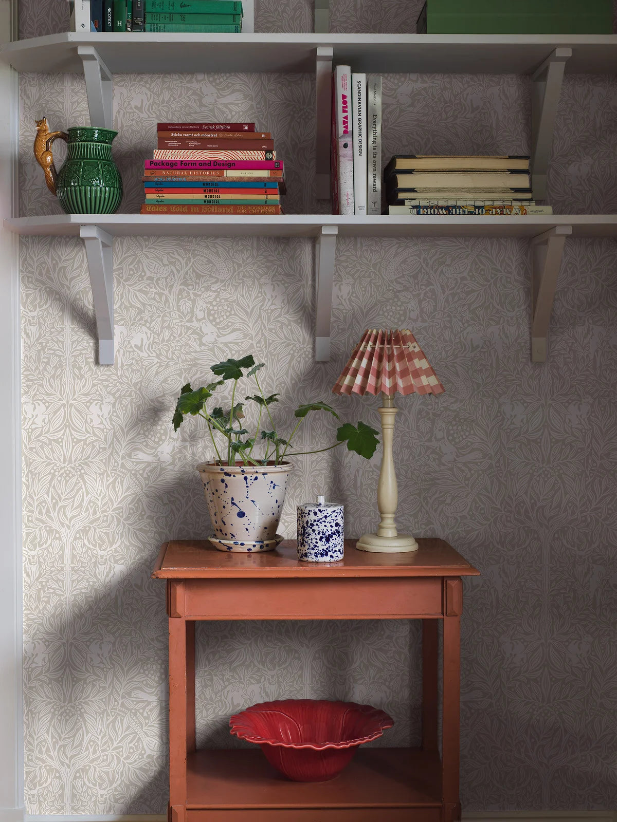 Wallpaper with a botanical pattern and forest theme UNDER THE ELDER TREE beige with white