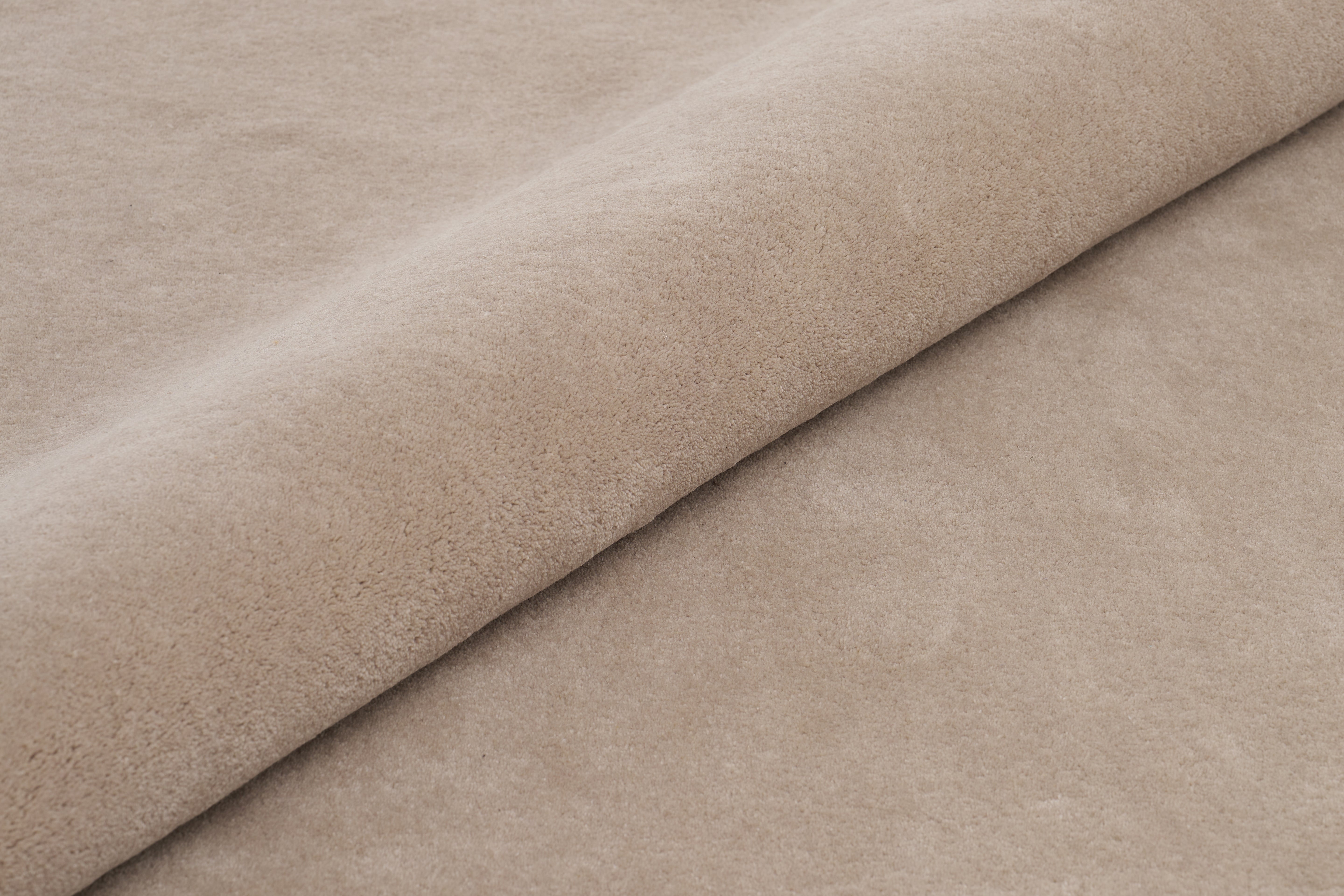 LAILA Beige Carpet with Black