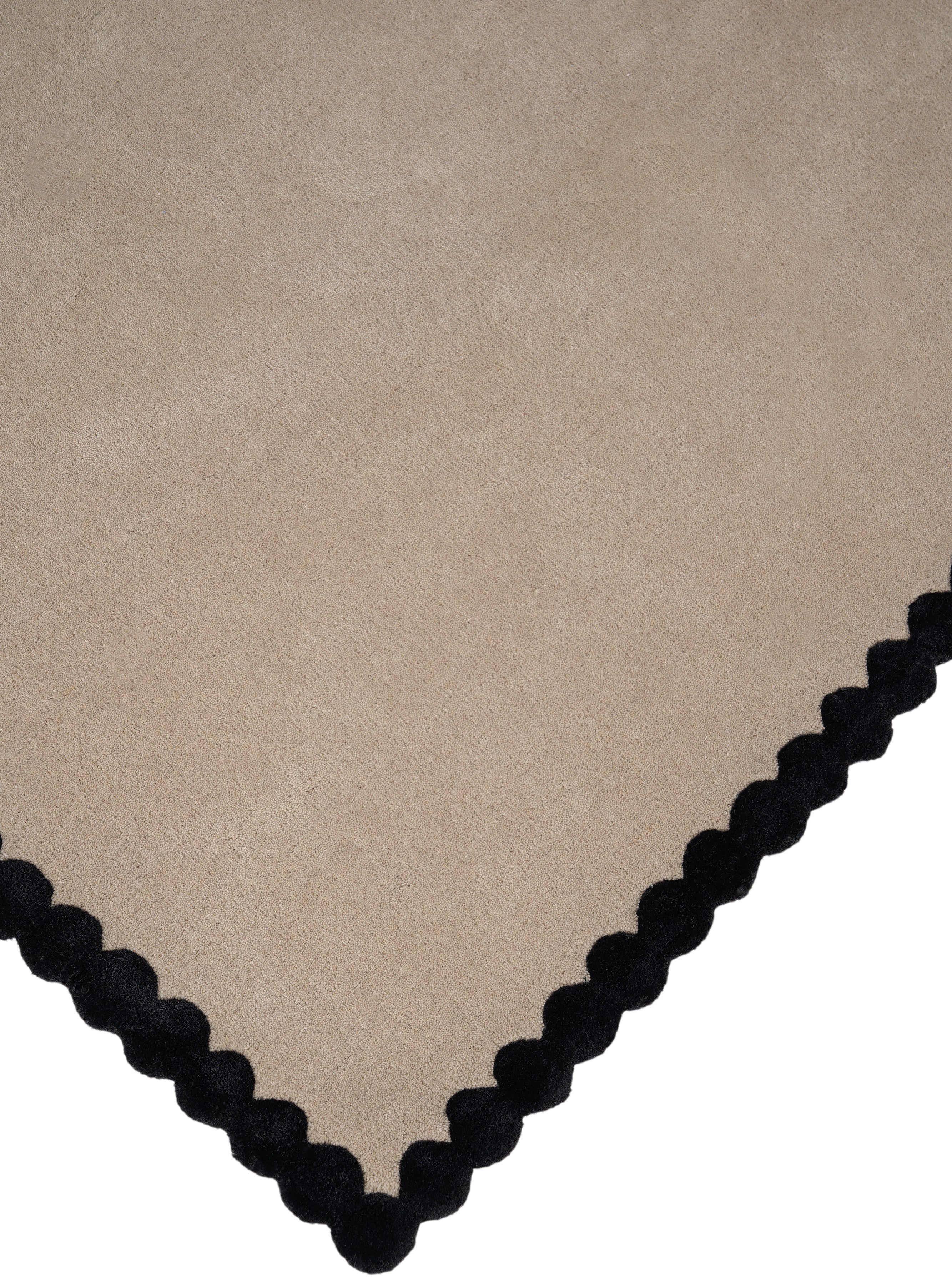 LAILA Beige Carpet with Black