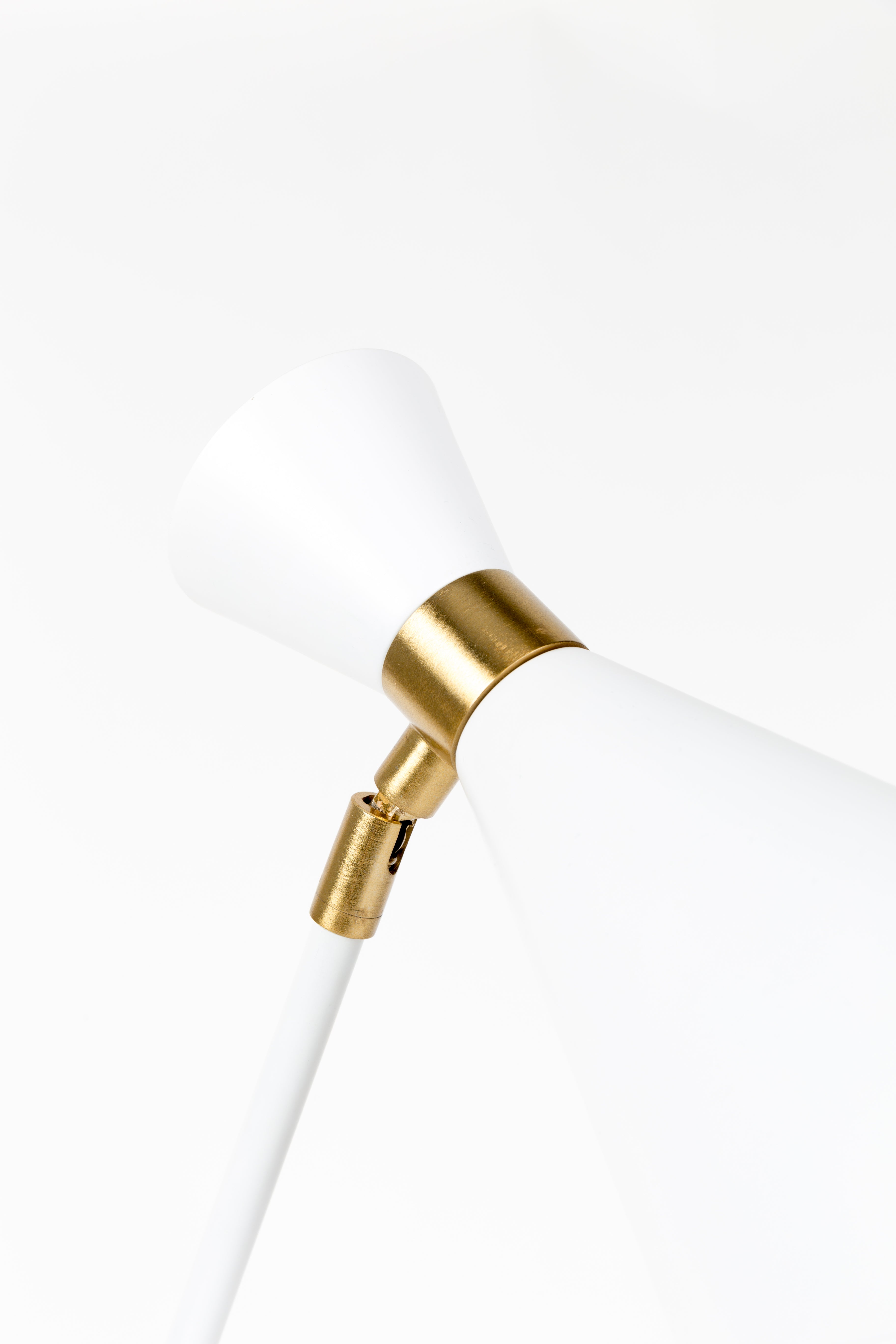 SHADY table lamp white