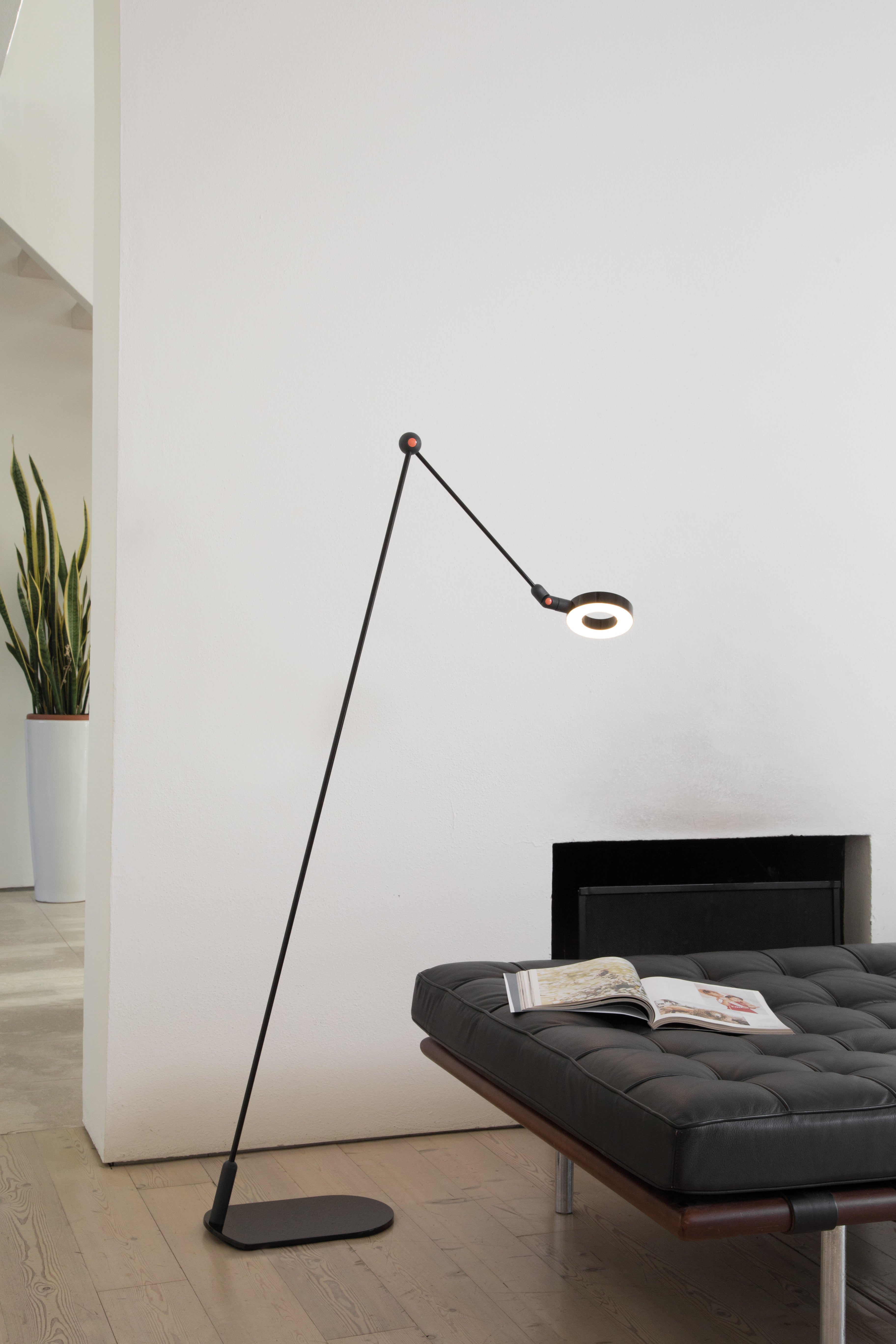 Lampa podłogowa L'AMICA czarny z koralowym