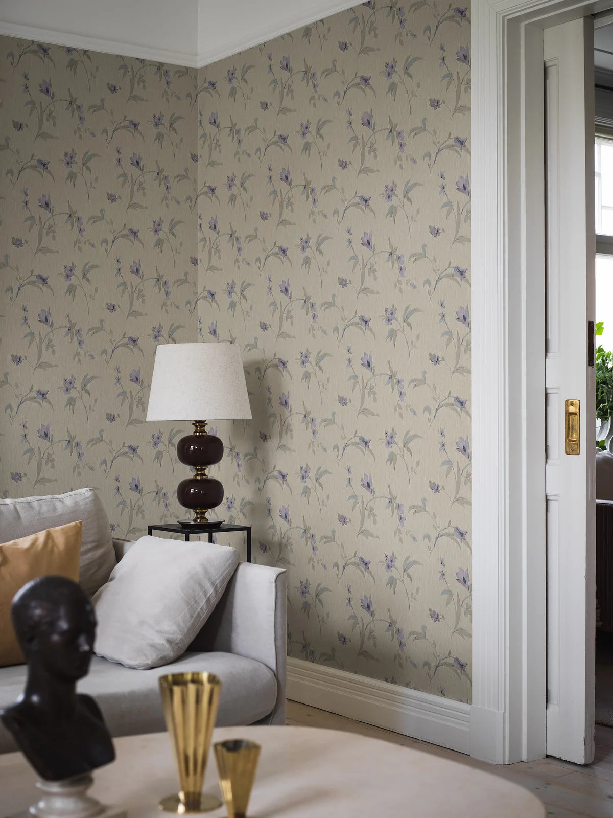 Beige wanddecoratie met bloemenmotief MARLENE