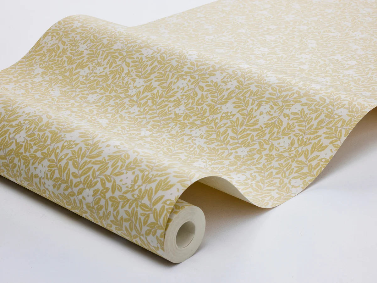 Wallpaper with a floral pattern of flowers and leaves MYRTEN yellow with white