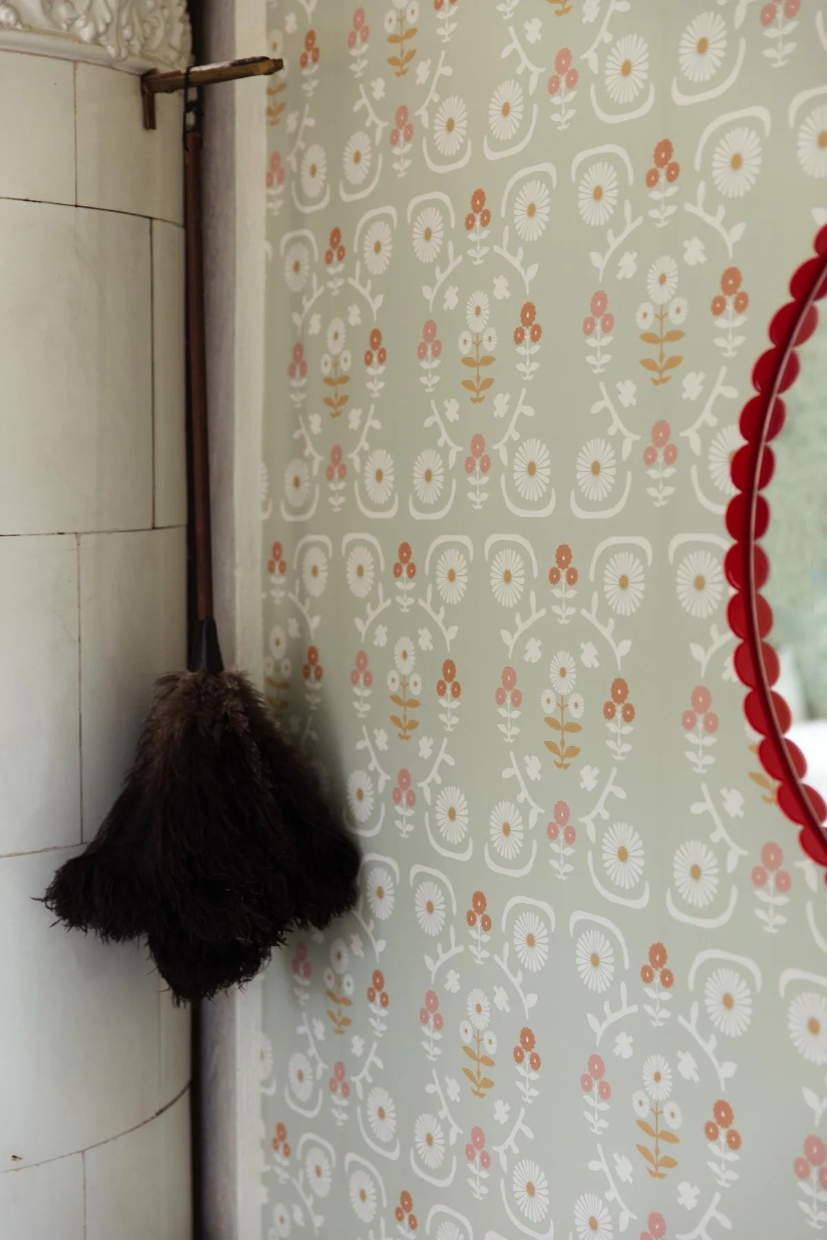 ISOLDE Green Floral Pattern Wallpaper with Cream
