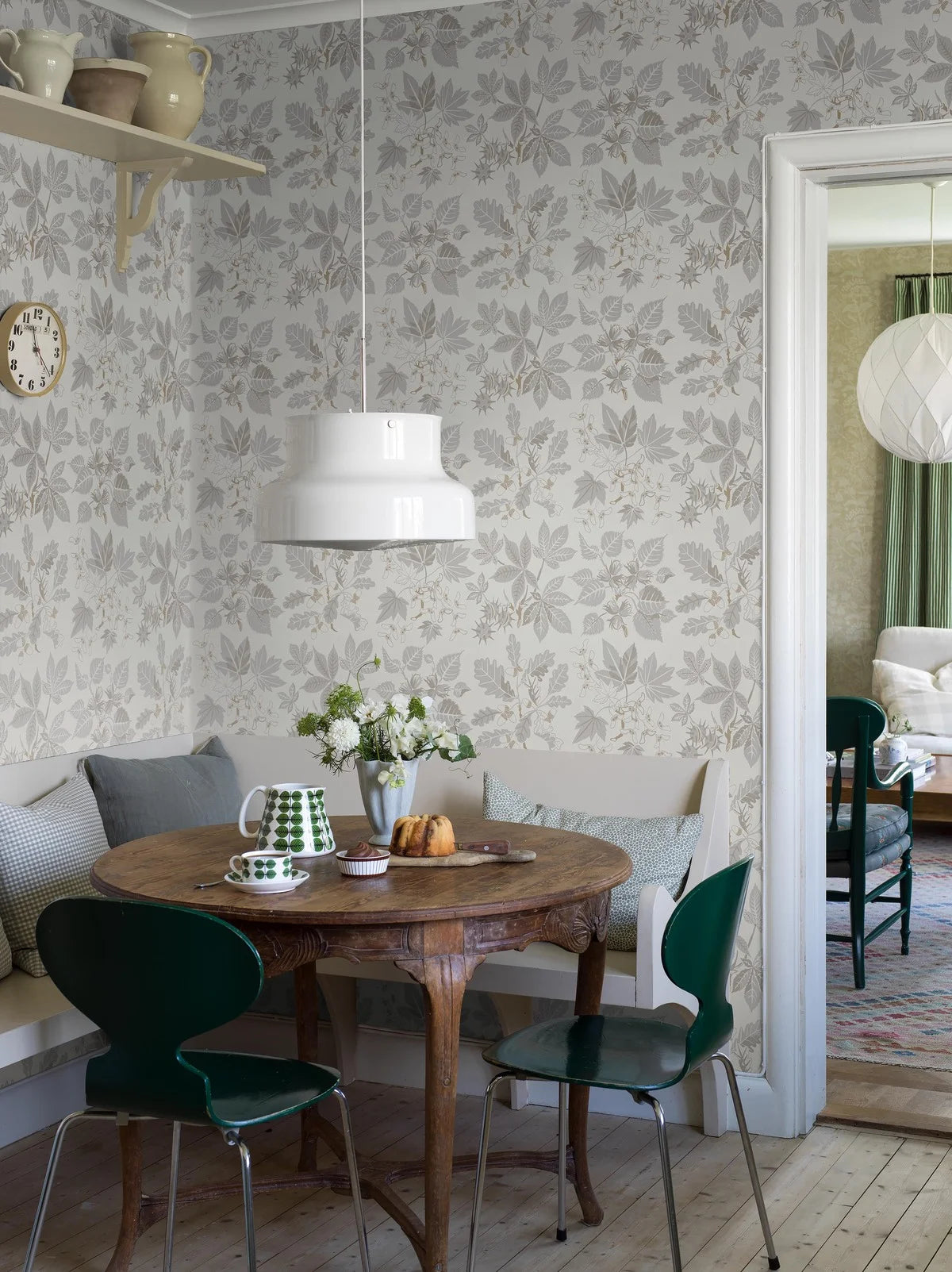 Tapete mit Pflanzenmotiv in Blättern ARBORETUM cremefarben mit Grau