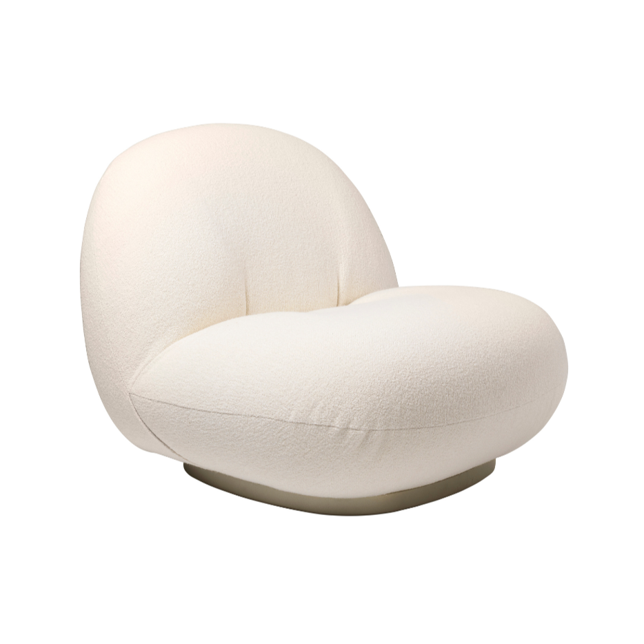 Gestoffeerde PACHA fauteuil met gouden basis