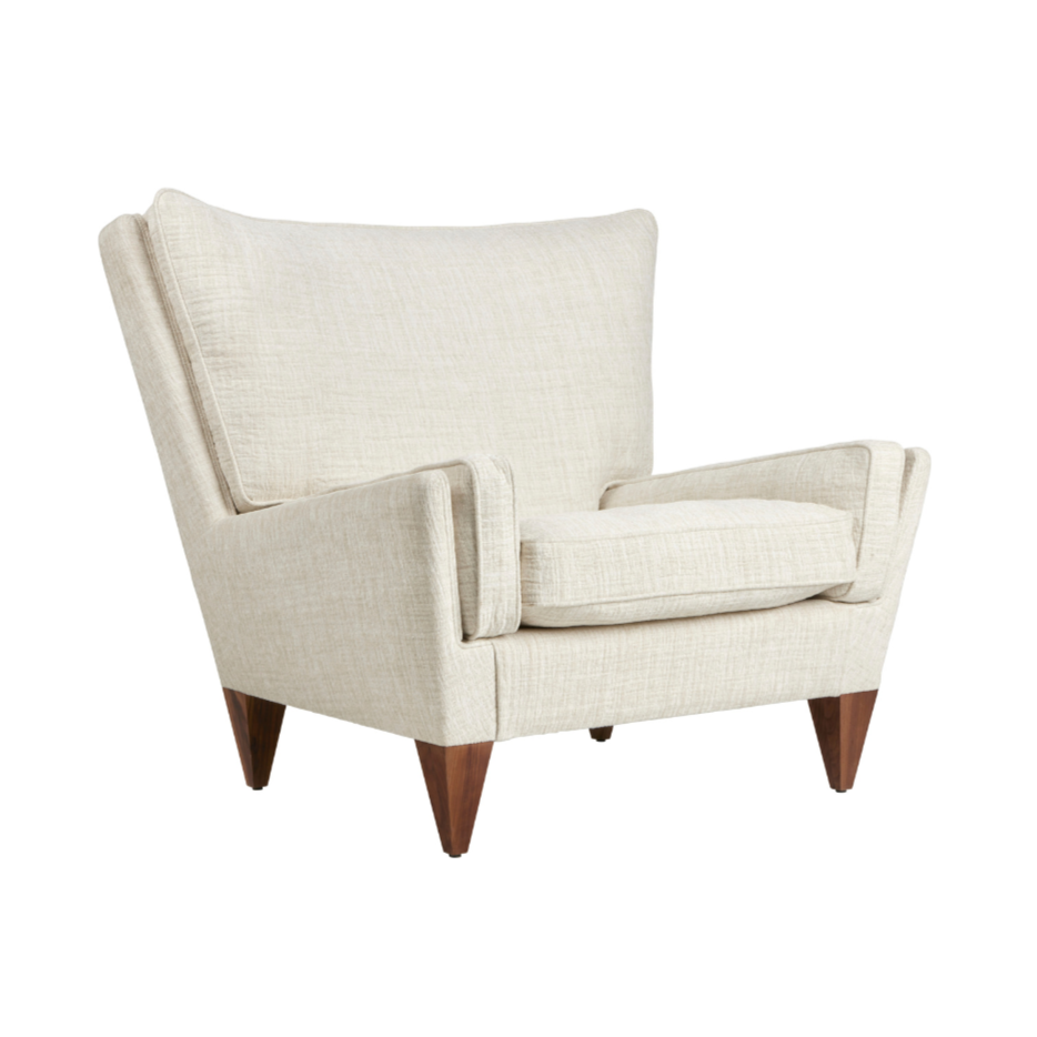 Fauteuil V11 gestoffeerd met een notenhouten basis