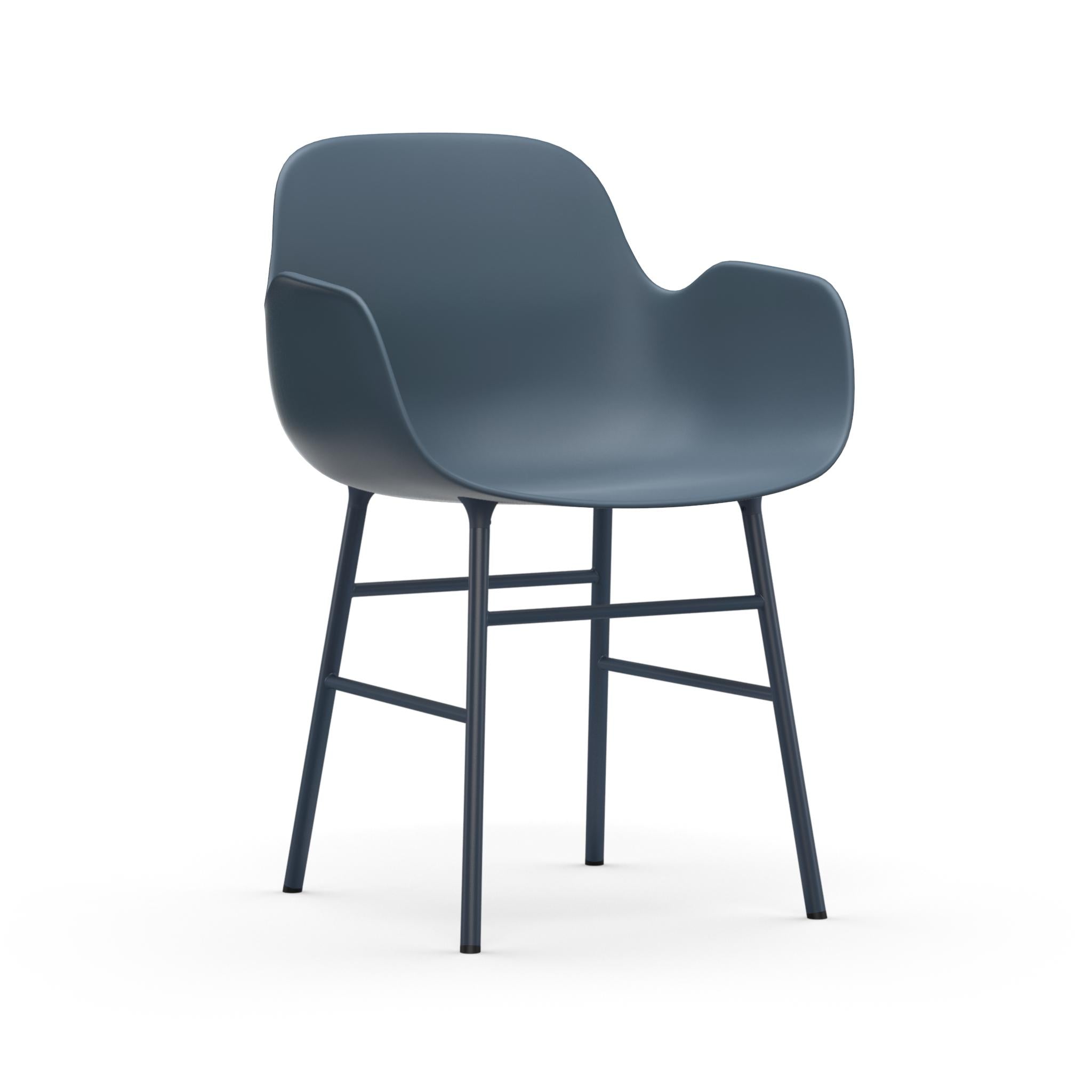 Krzesło z podłokietnikami FORM morski niebieski – Normann Copenhagen