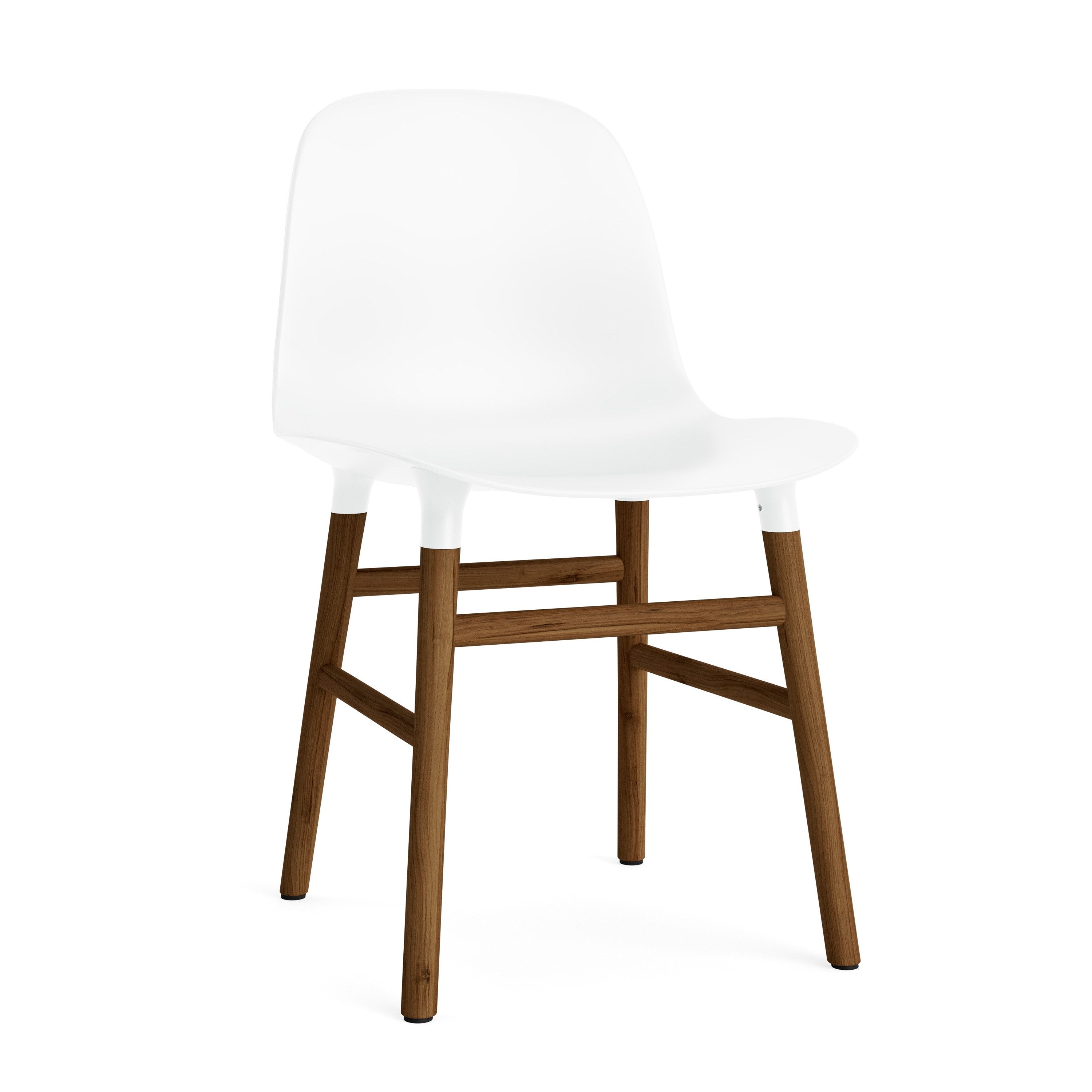Krzesło FORM biały z orzechową podstawą – Normann Copenhagen