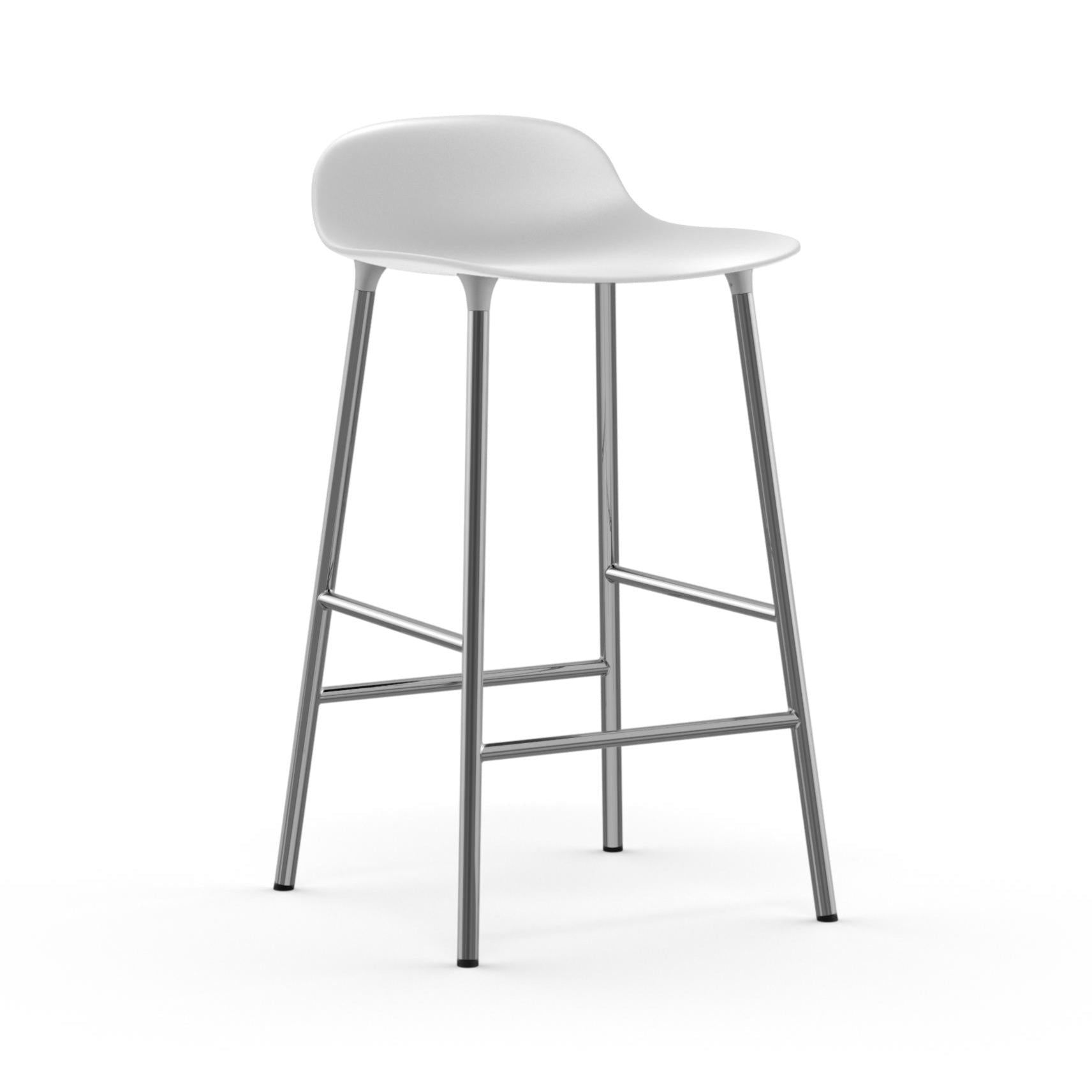 Hoker FORM biały z chromowaną podstawą – Normann Copenhagen