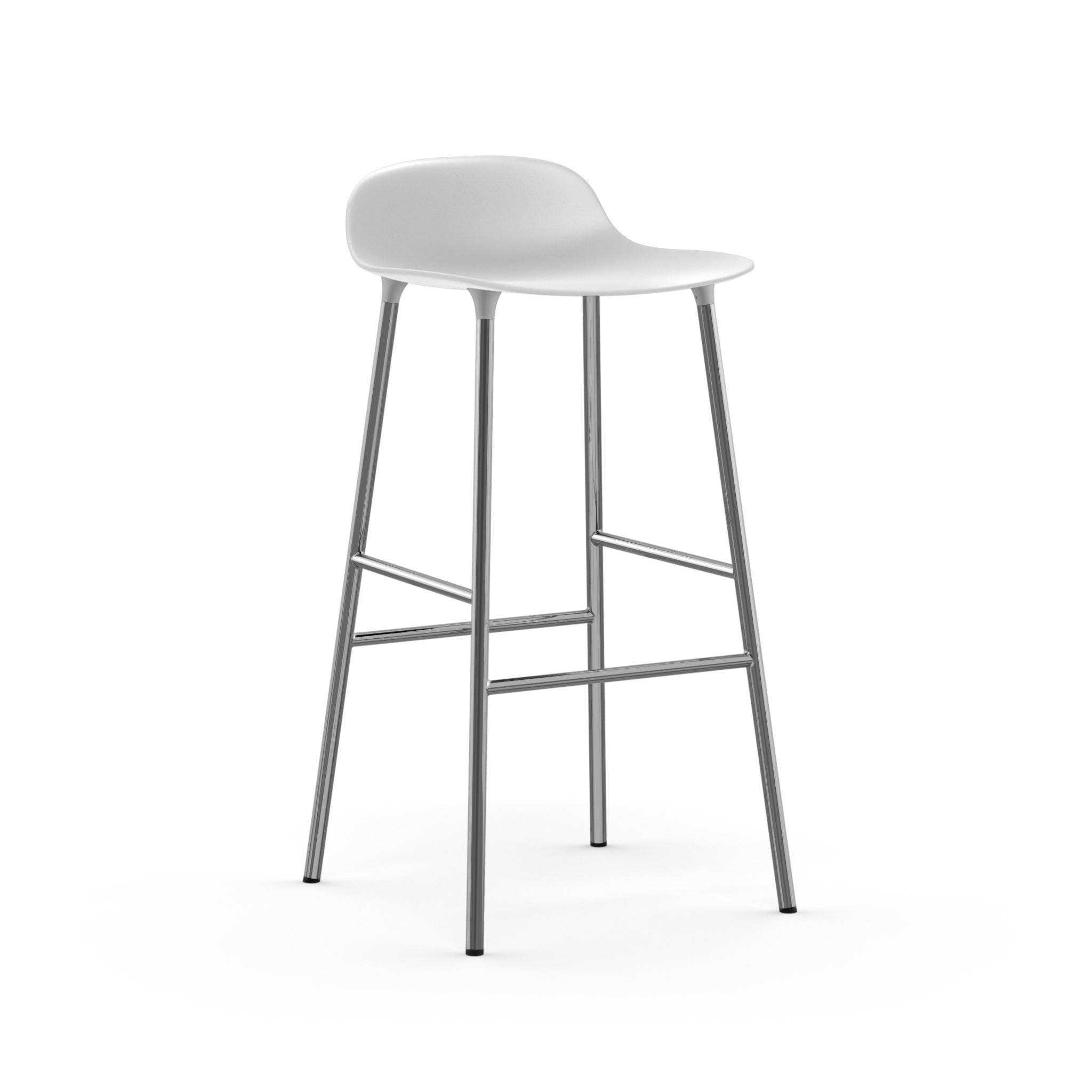 Hoker FORM biały z chromowaną podstawą, marka Normann Copenhagen