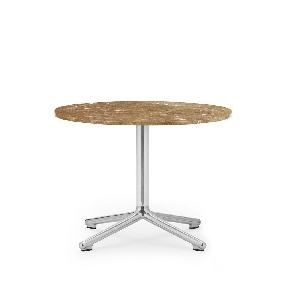 Stolik kawowy LUNAR piaskowy marmurowy blat z aluminiową podstawą do salonu – Normann Copenhagen