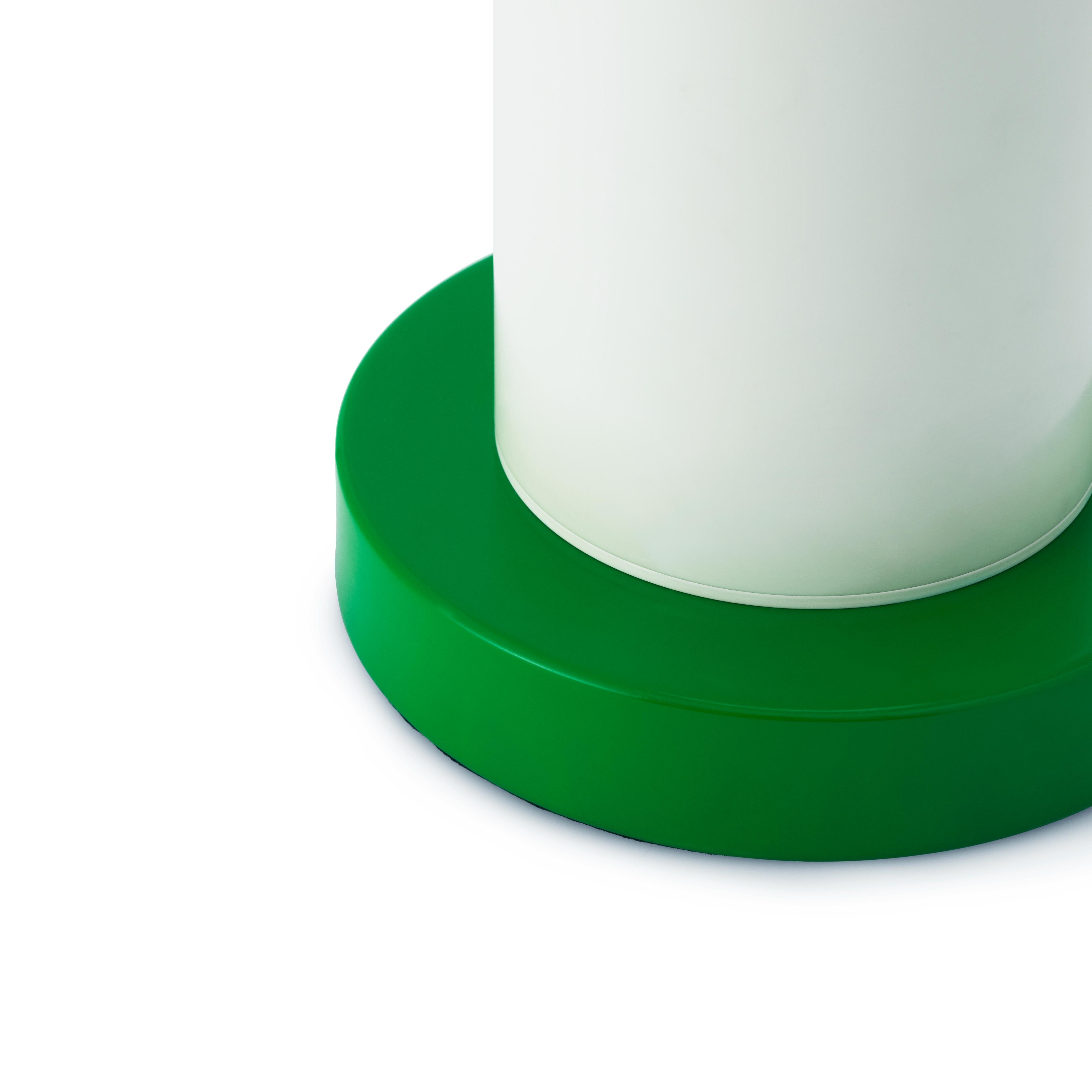 CELLU Tischleuchte weiß mit grünem Sockel