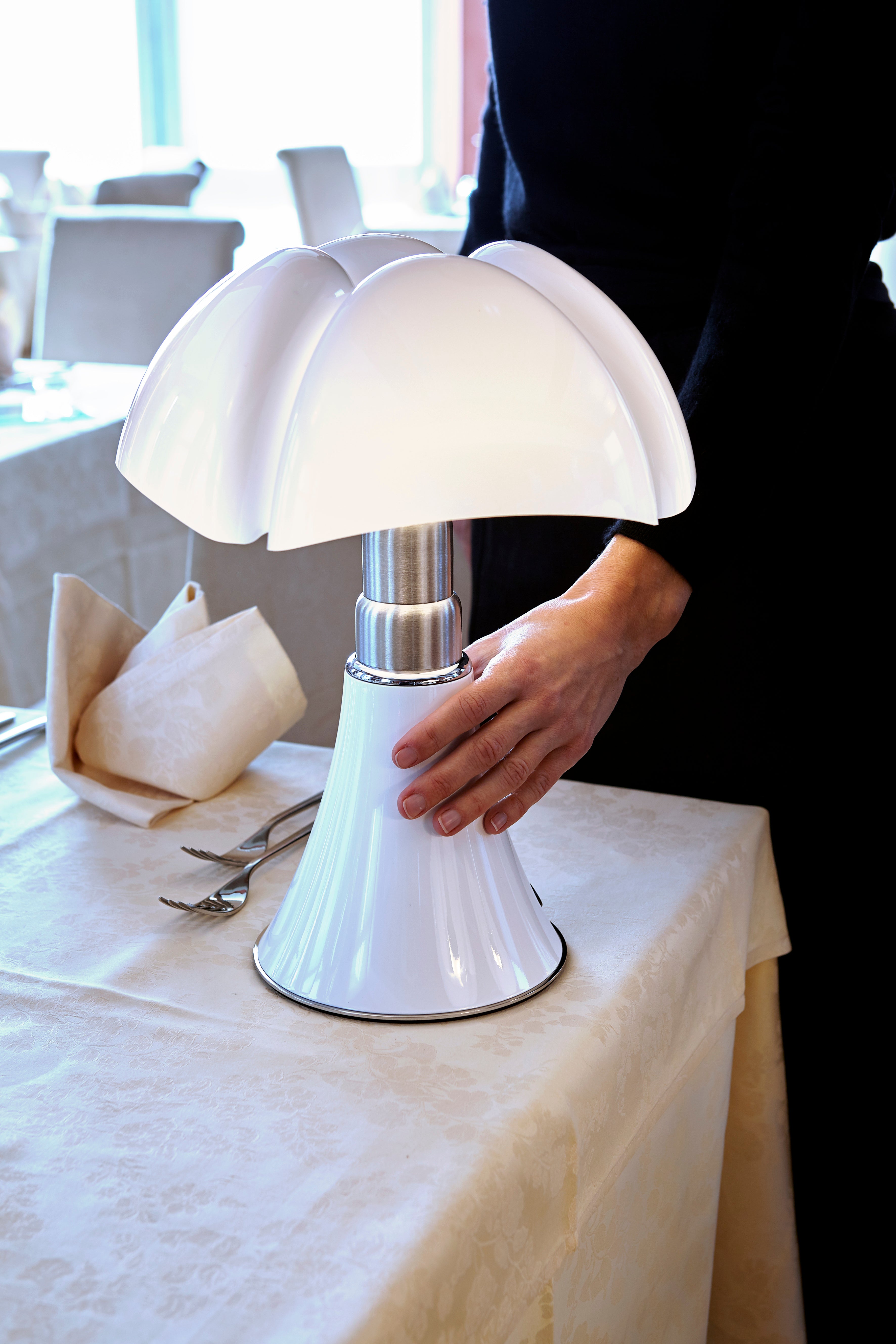 MINIPIPISTRELLO Table Lamp with Opal Shade and White Base