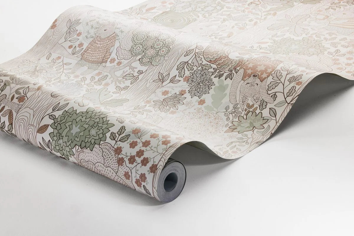 Kinder-Tapete mit dem Motiv eines Märchenwaldes CHARLIE creme mit grün