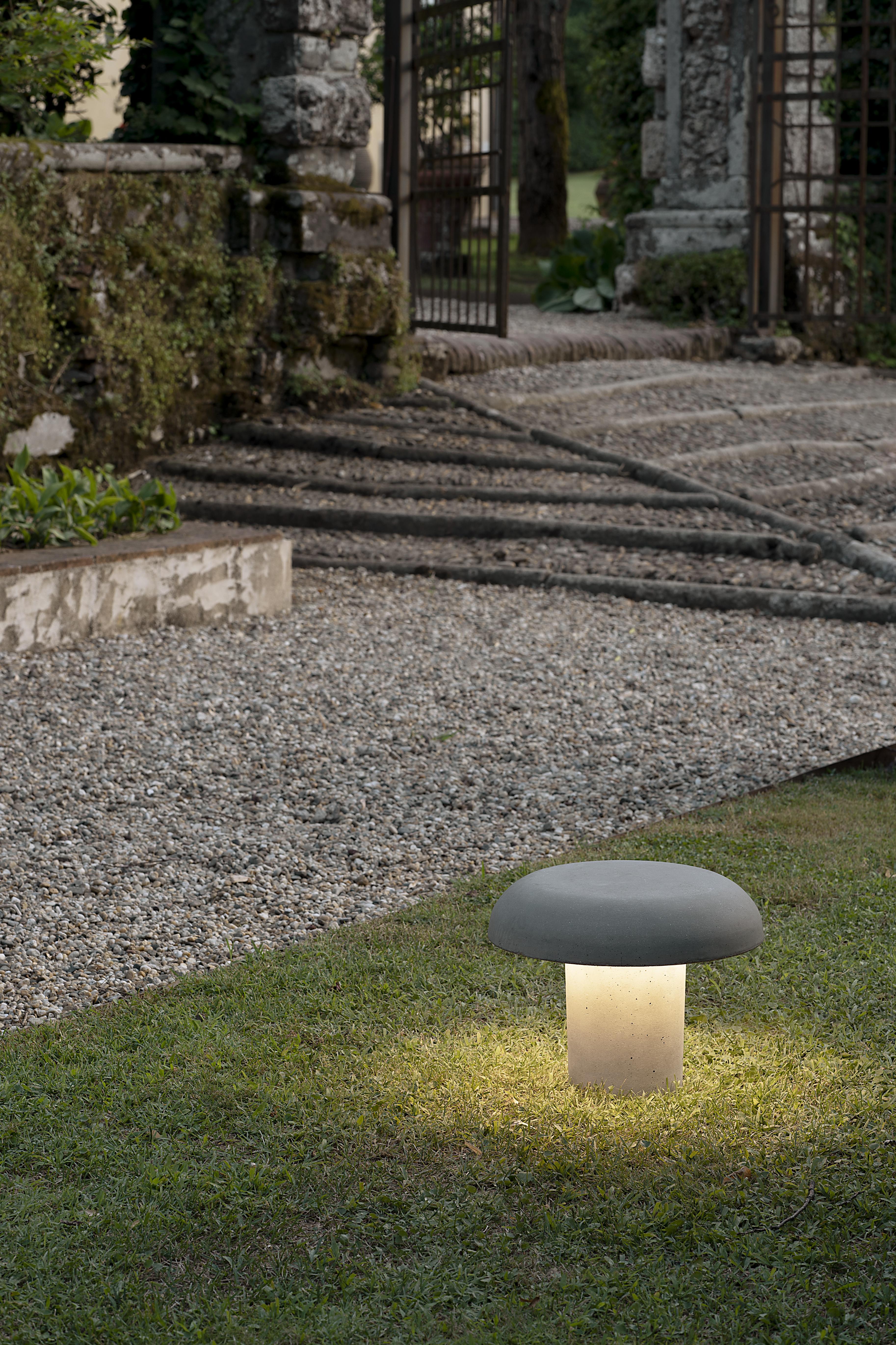 Buitenlamp AMANITA grijs beton