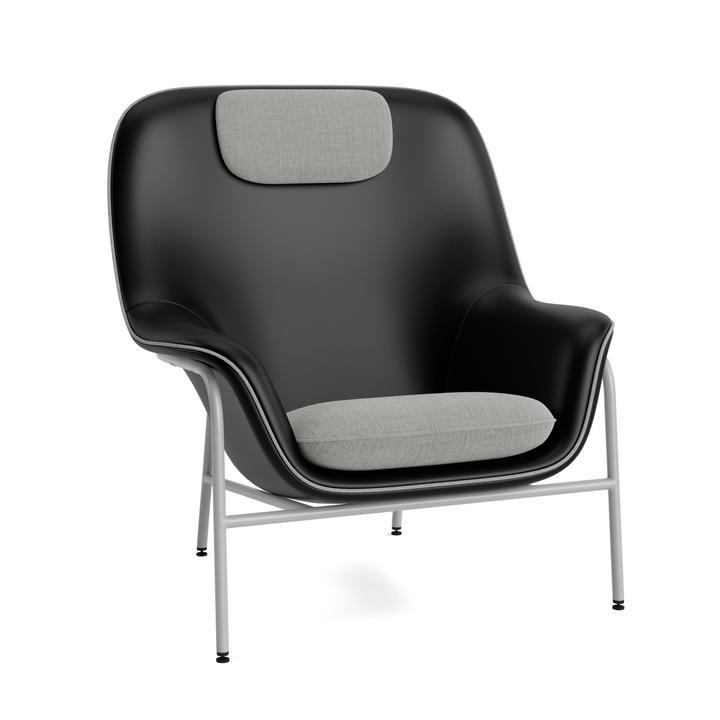 Fotel DRAPE HIGH W. HEADREST z szarą metalową podstawą – Normann Copenhagen