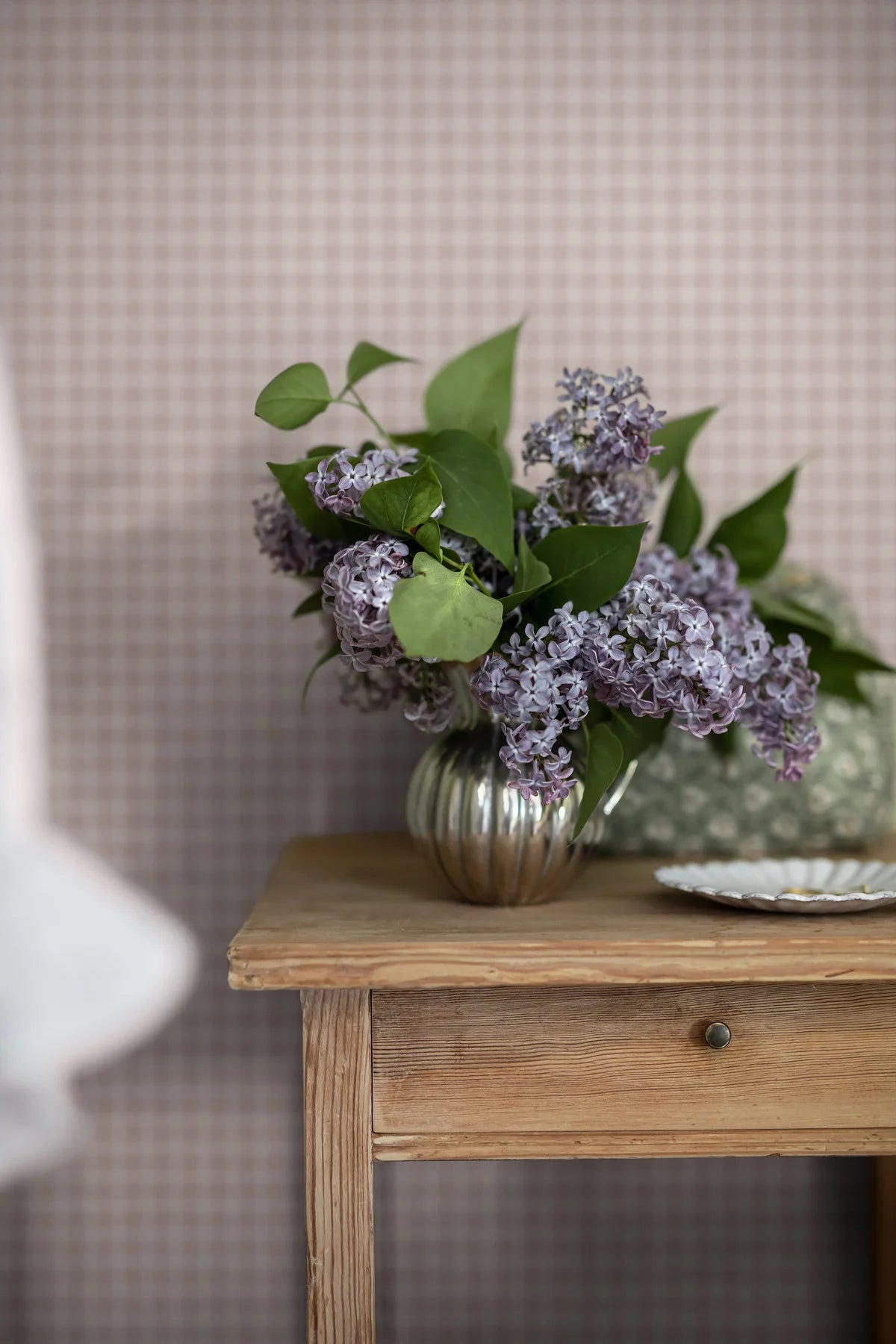 Structuurtapijt dat linnen in ruitpatroon imiteert PICNIC CHECK roze met wit