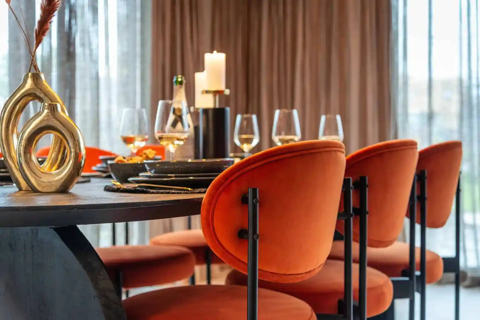 Tisch HUDSON schwarzes Mangoholz